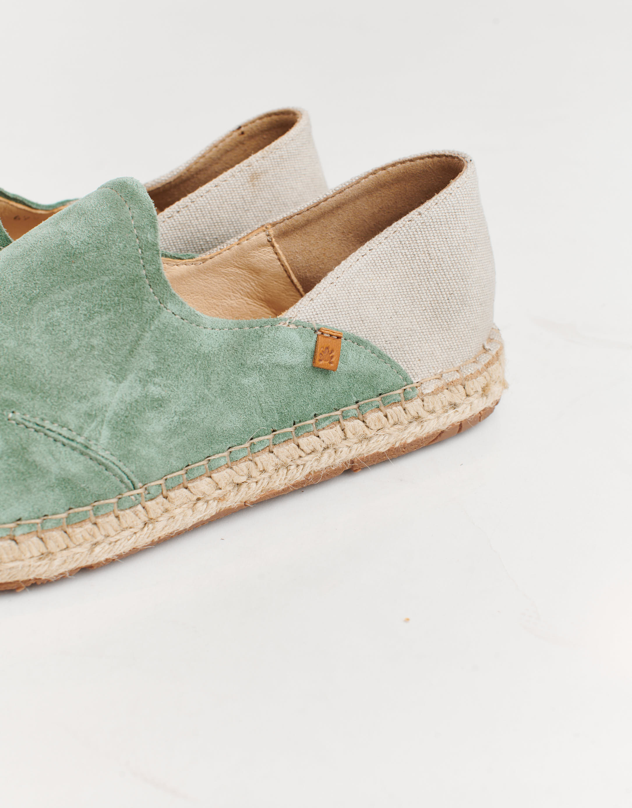 נעלי נשים - El Naturalista - נעלי מוקסין CAMPOS - ירוק3