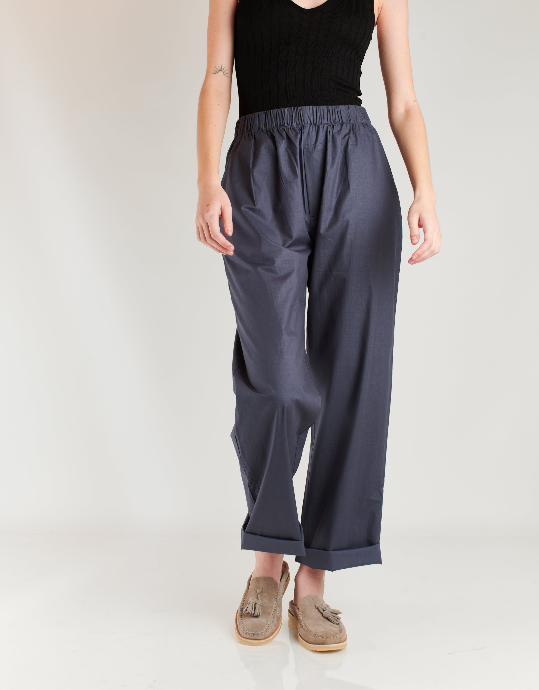 נעלי נשים - El Naturalista - כפכיפי זמש PLANTAE - אפור2