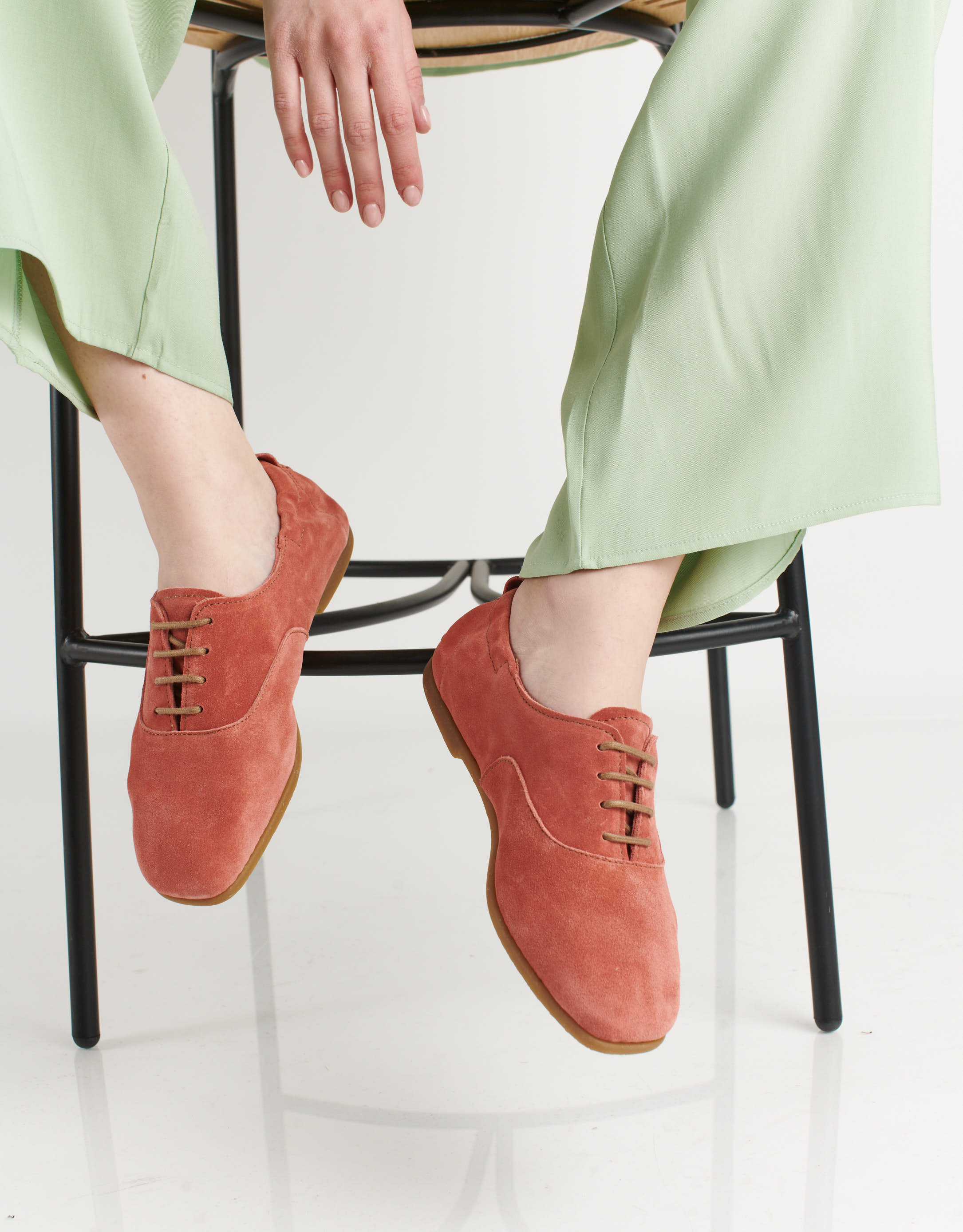 נעלי נשים - El Naturalista - נעלי עור שטוחות CROCHE - קורל3