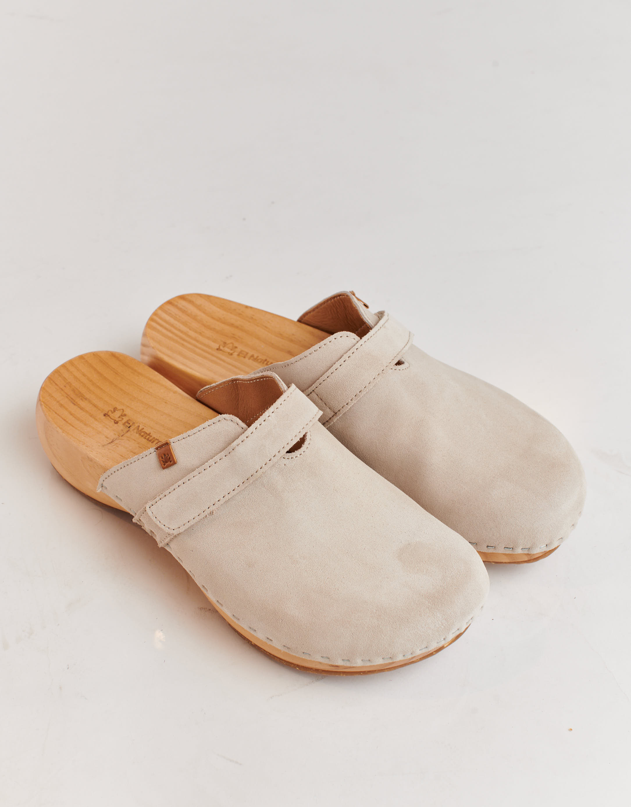 נעלי נשים - El Naturalista - כפכפי עץ SHOKUNIN - אופוויט3