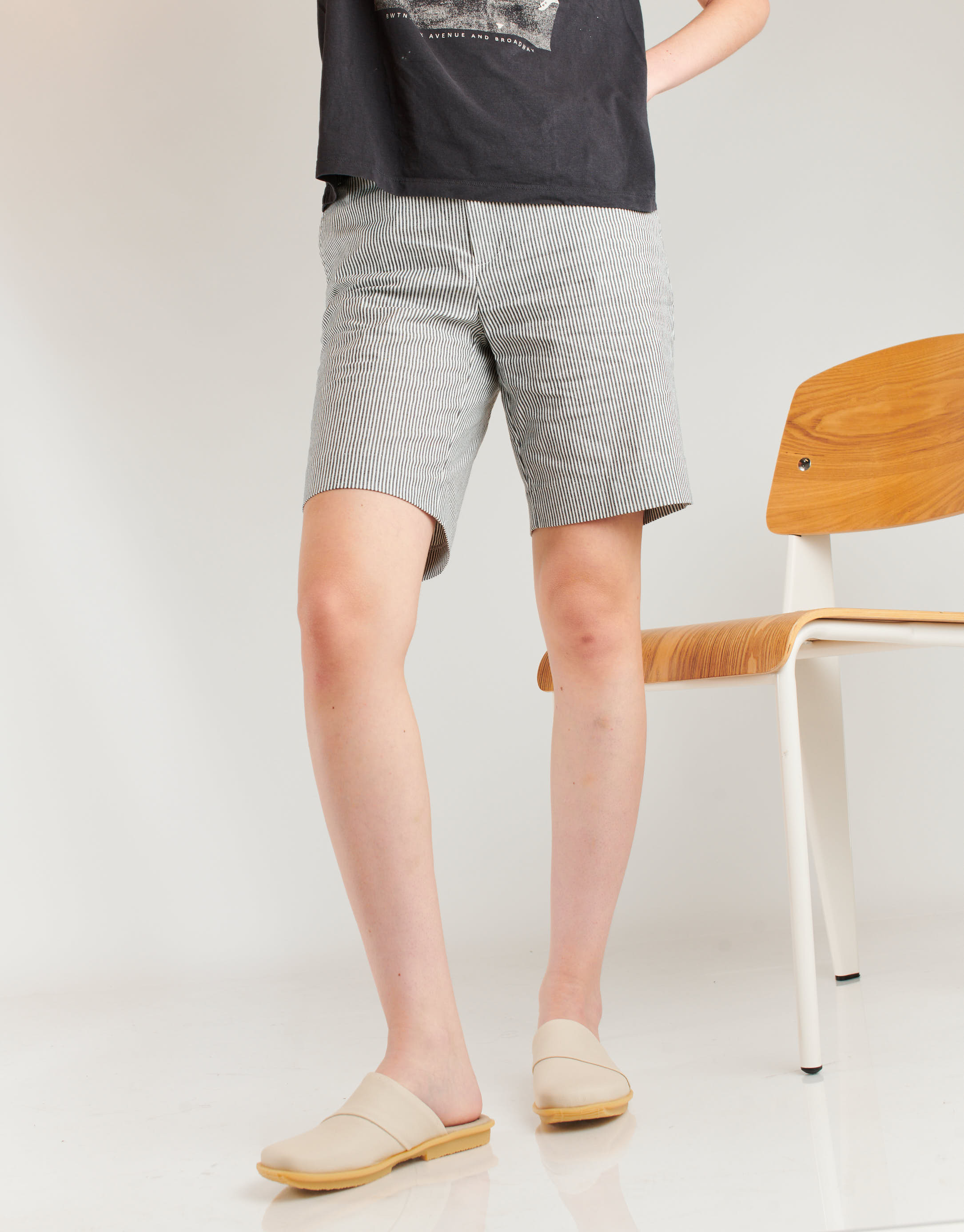 נעלי נשים - El Naturalista - כפכפי עור סגורים MAKISU - אופוויט4