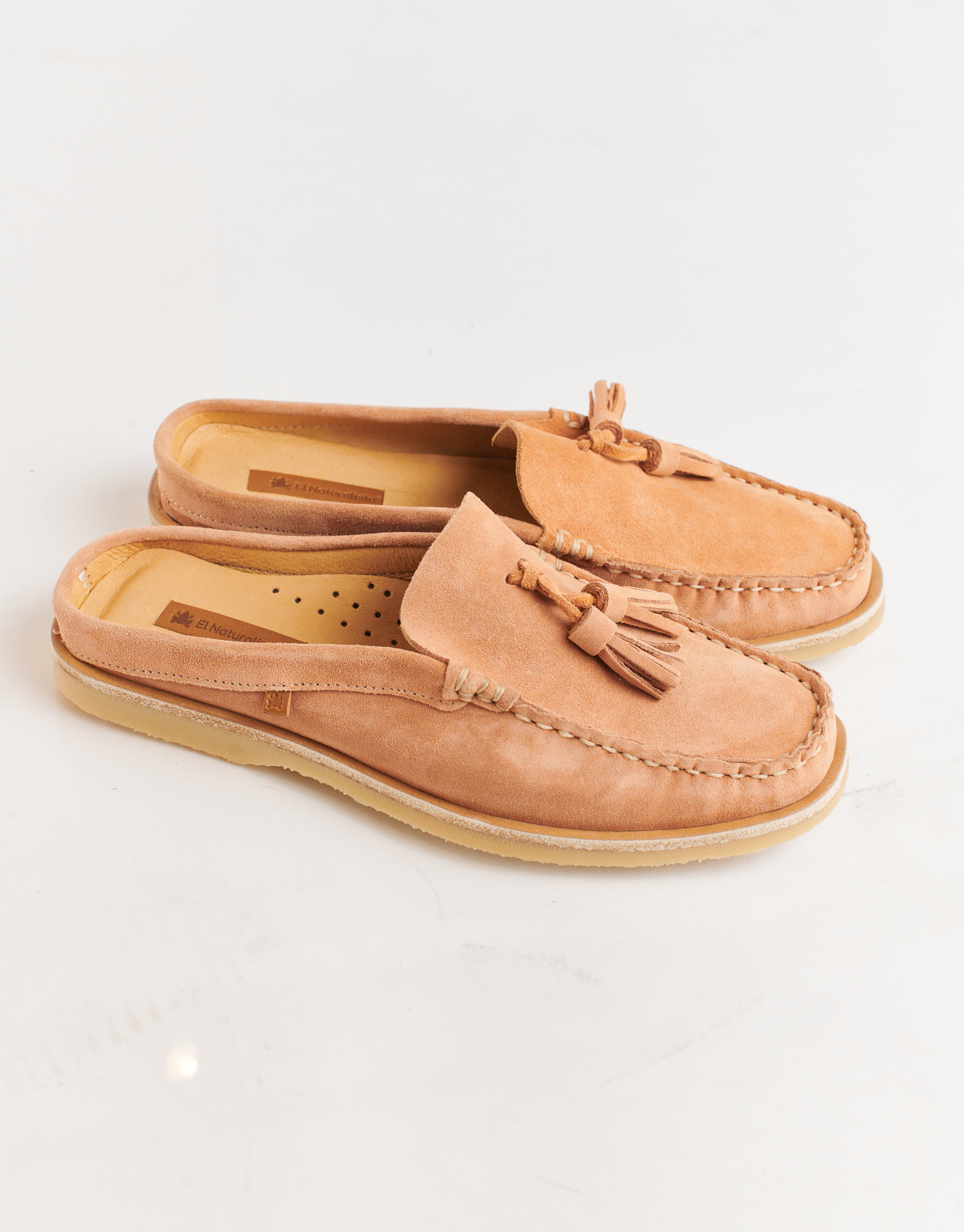 נעלי נשים - El Naturalista - כפכיפי זמש PLANTAE - אפרסק4