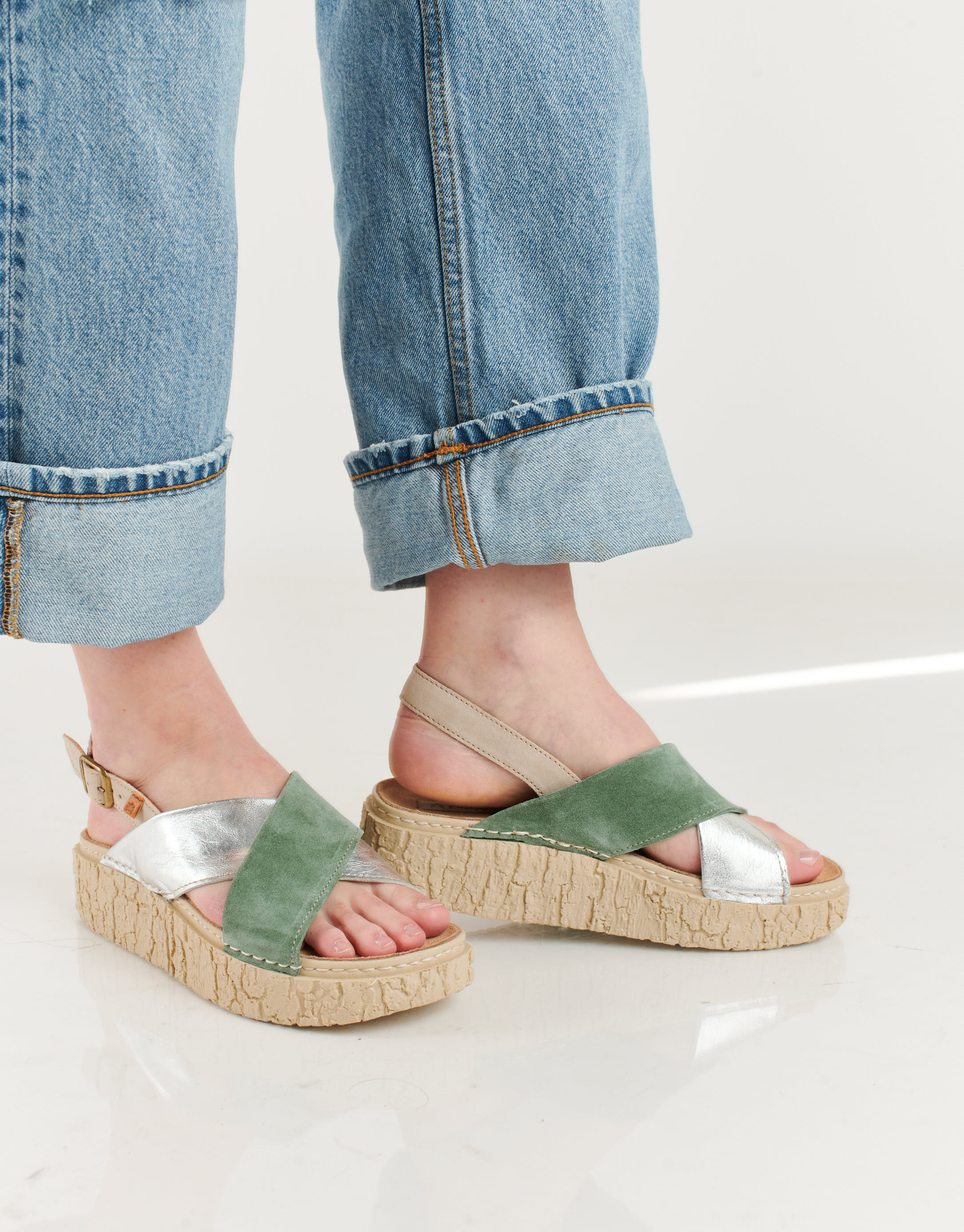 נעלי נשים - El Naturalista - סנדלי איקס SHINRIN - ירוק3