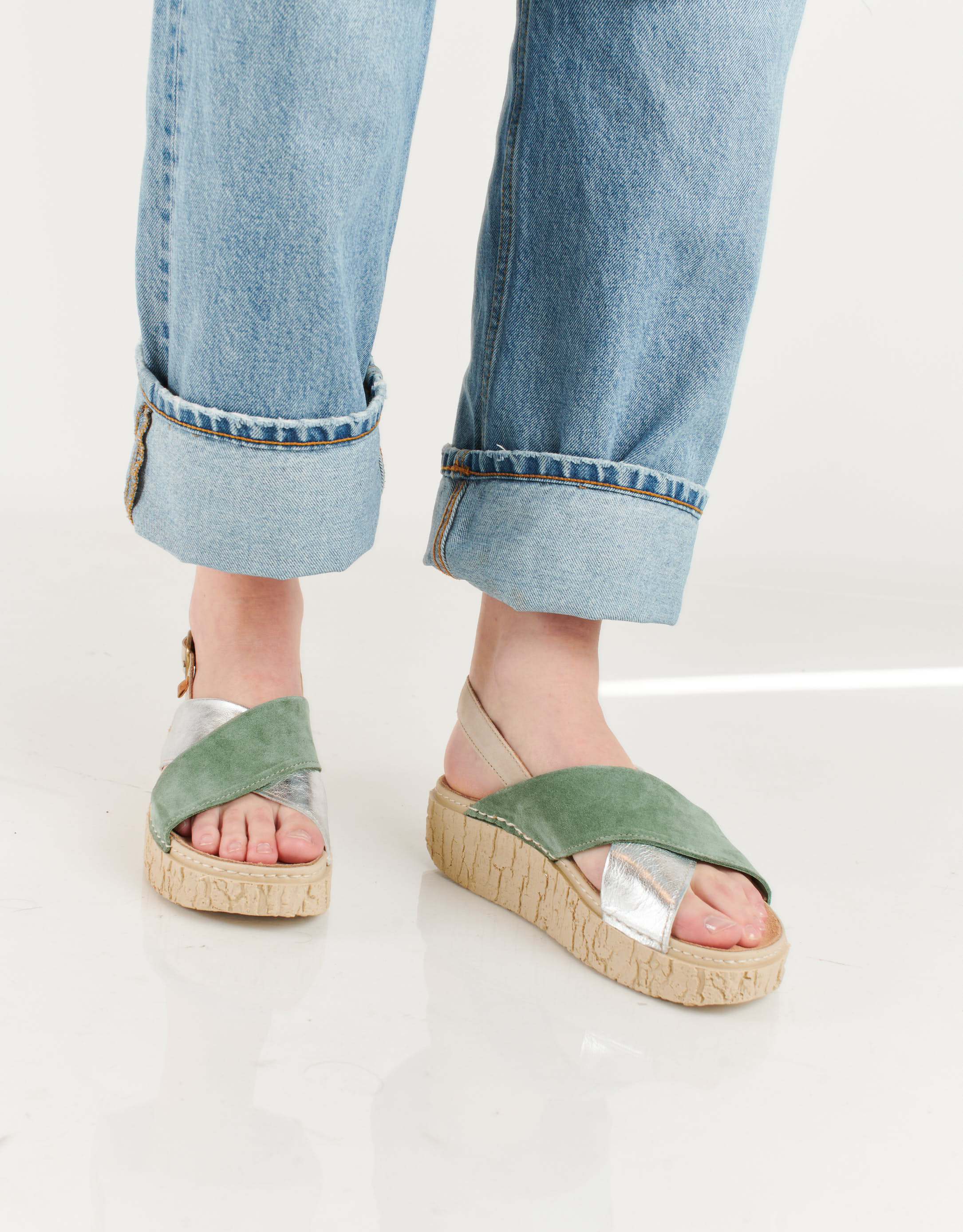 נעלי נשים - El Naturalista - סנדלי איקס SHINRIN - ירוק4