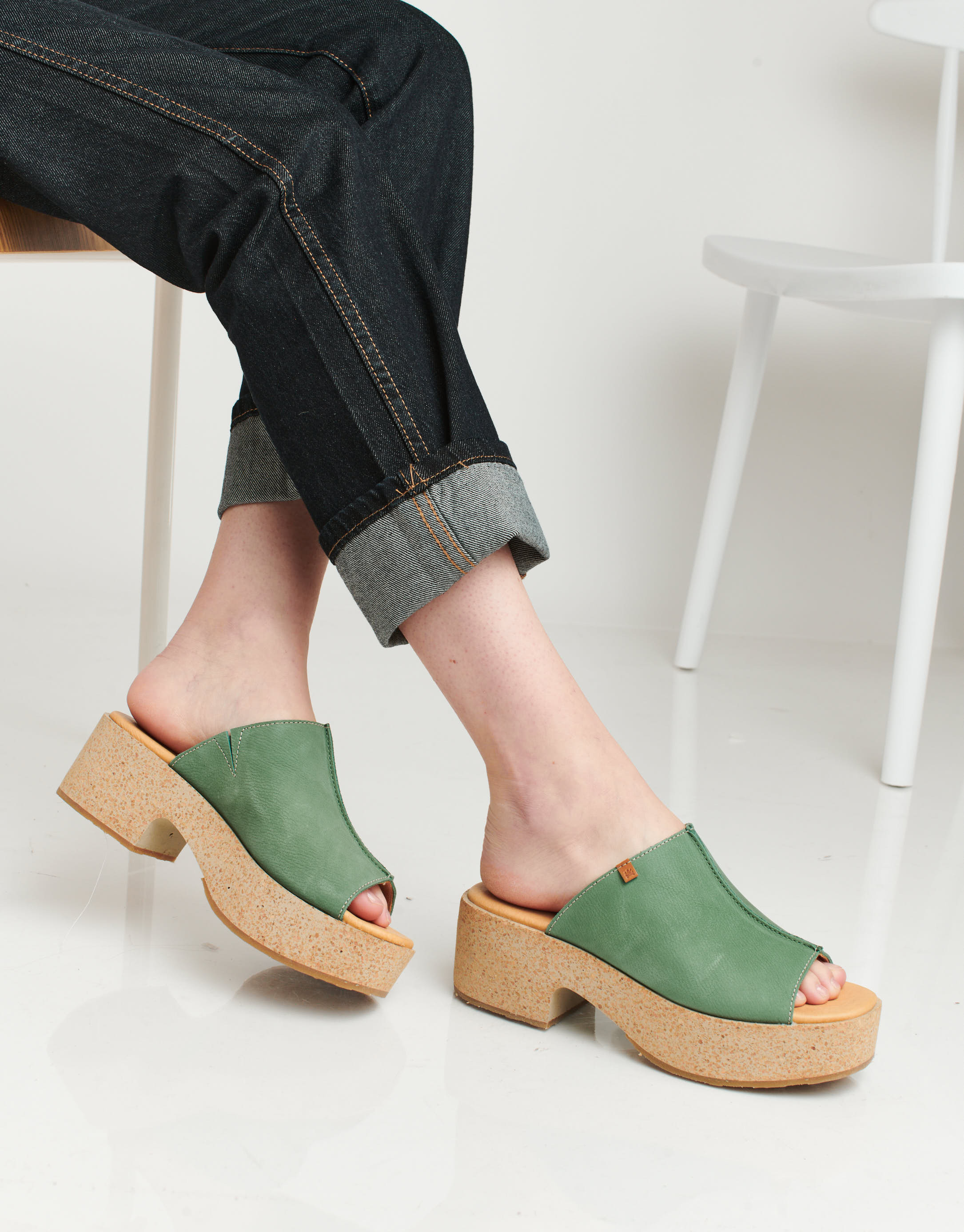 נעלי נשים - El Naturalista - כפכפי פלטפורמה ARBEQUINA - ירוק1