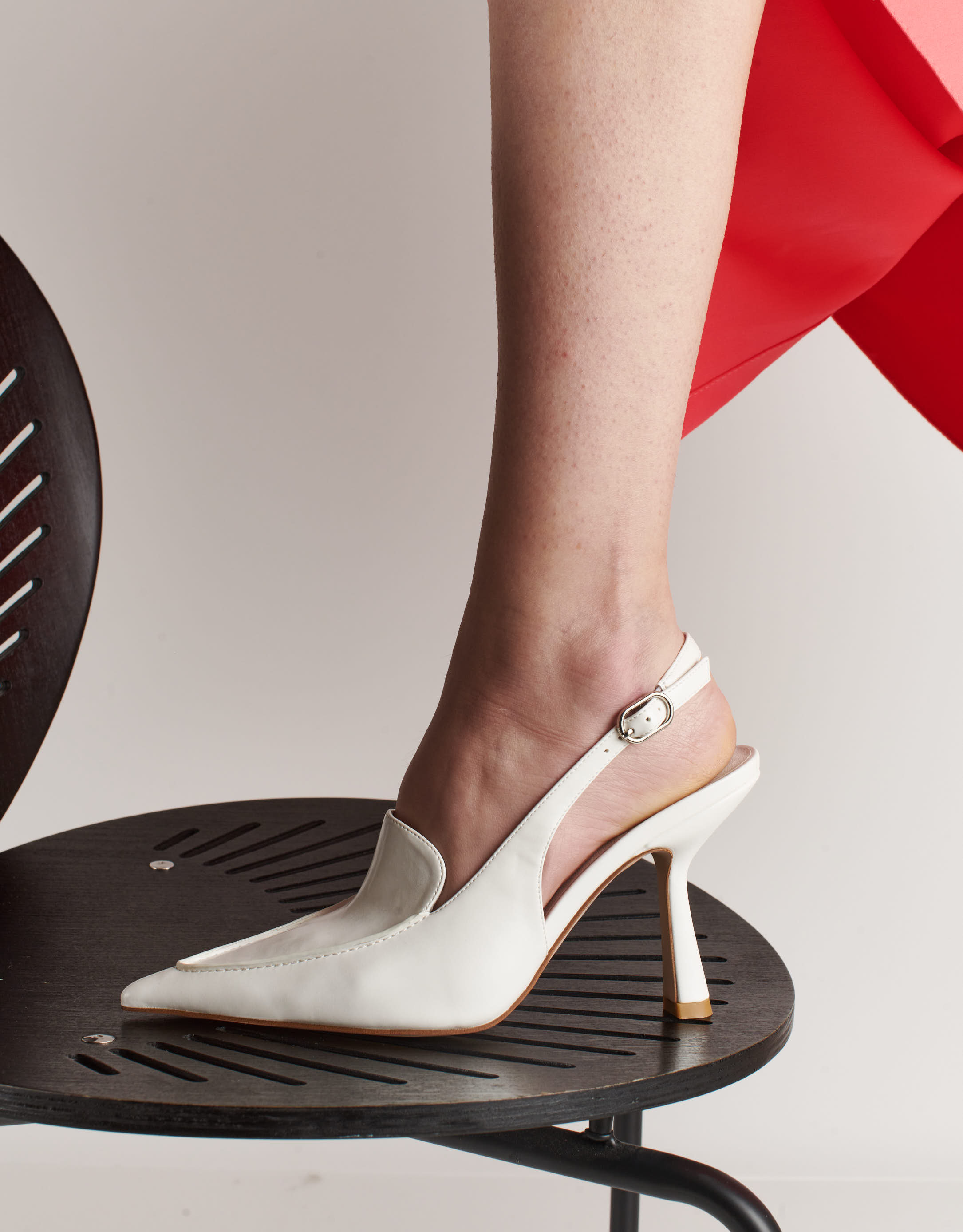 נעלי נשים - Jeffrey Campbell - סנדלי עקב ACCLAIMED - לבן4