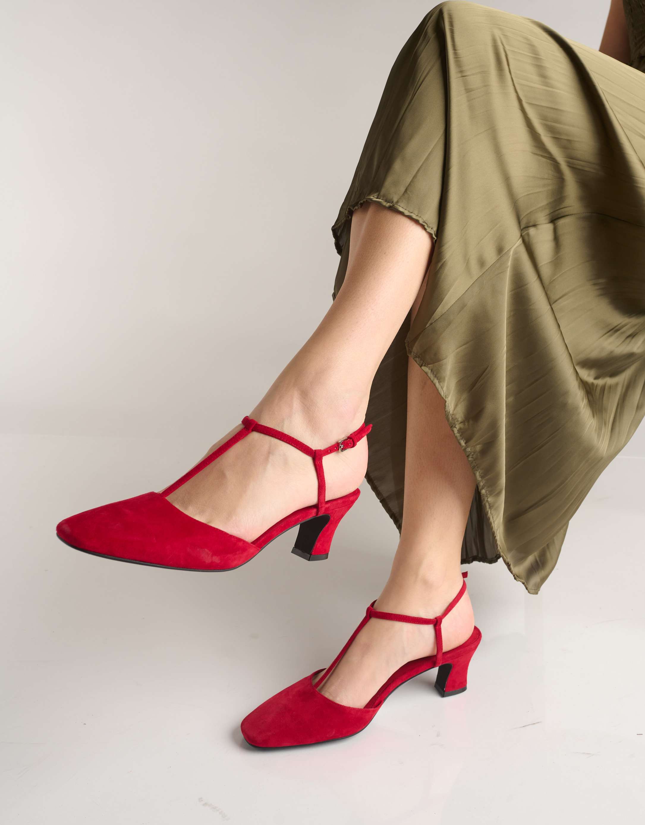 נעלי נשים - Jeffrey Campbell - נעלי עקב מזמש CHANTAL - אדום1