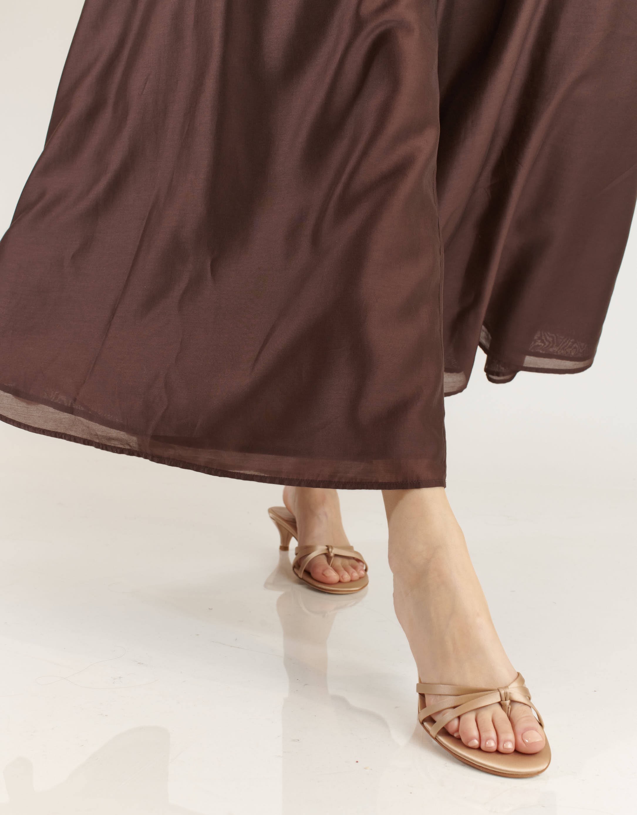 נעלי נשים - Jeffrey Campbell - כפכפי עקב DORETTA - בז'3