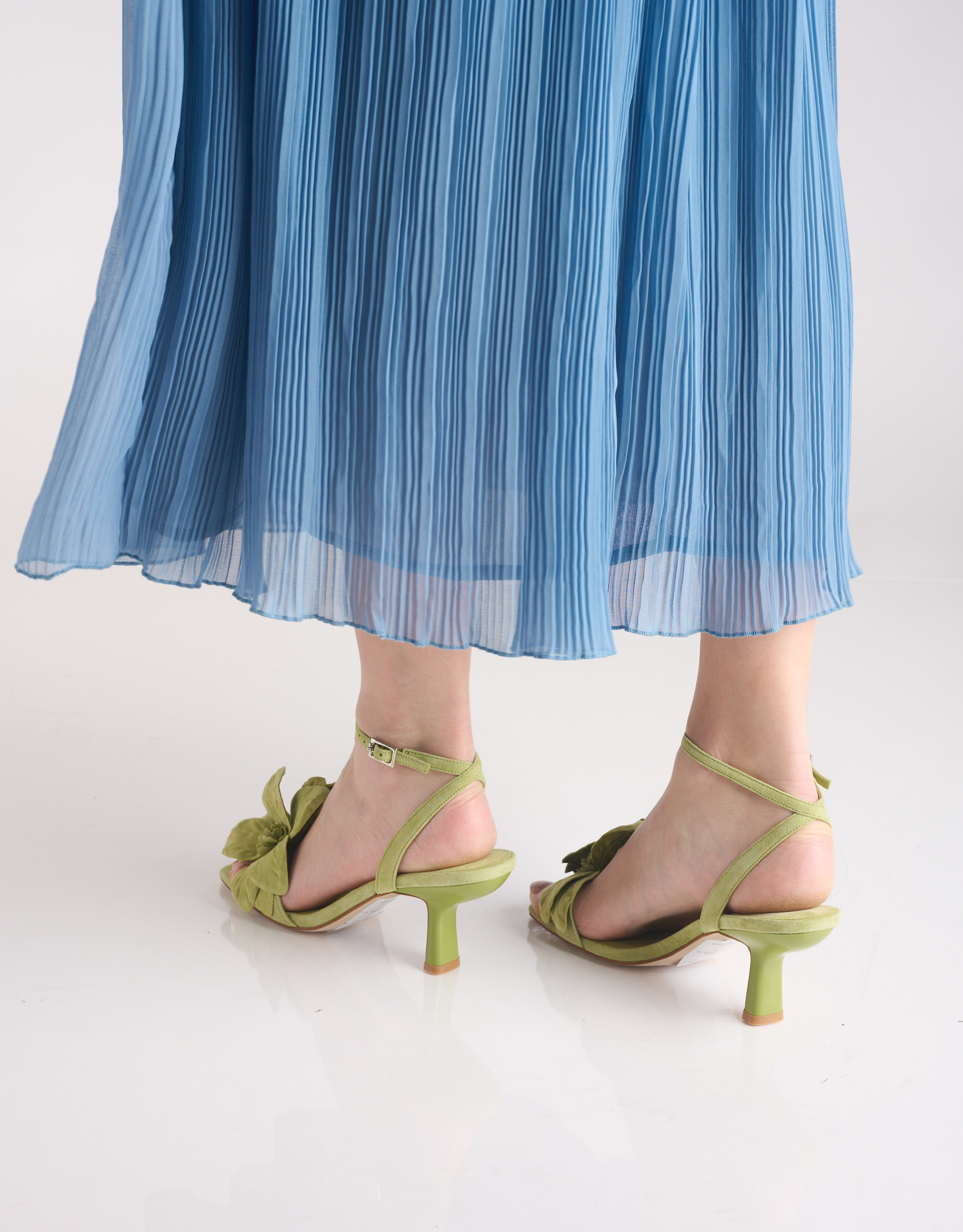 נעלי נשים - Jeffrey Campbell - סנדלי עקב זמש HONOLULU - ירוק4