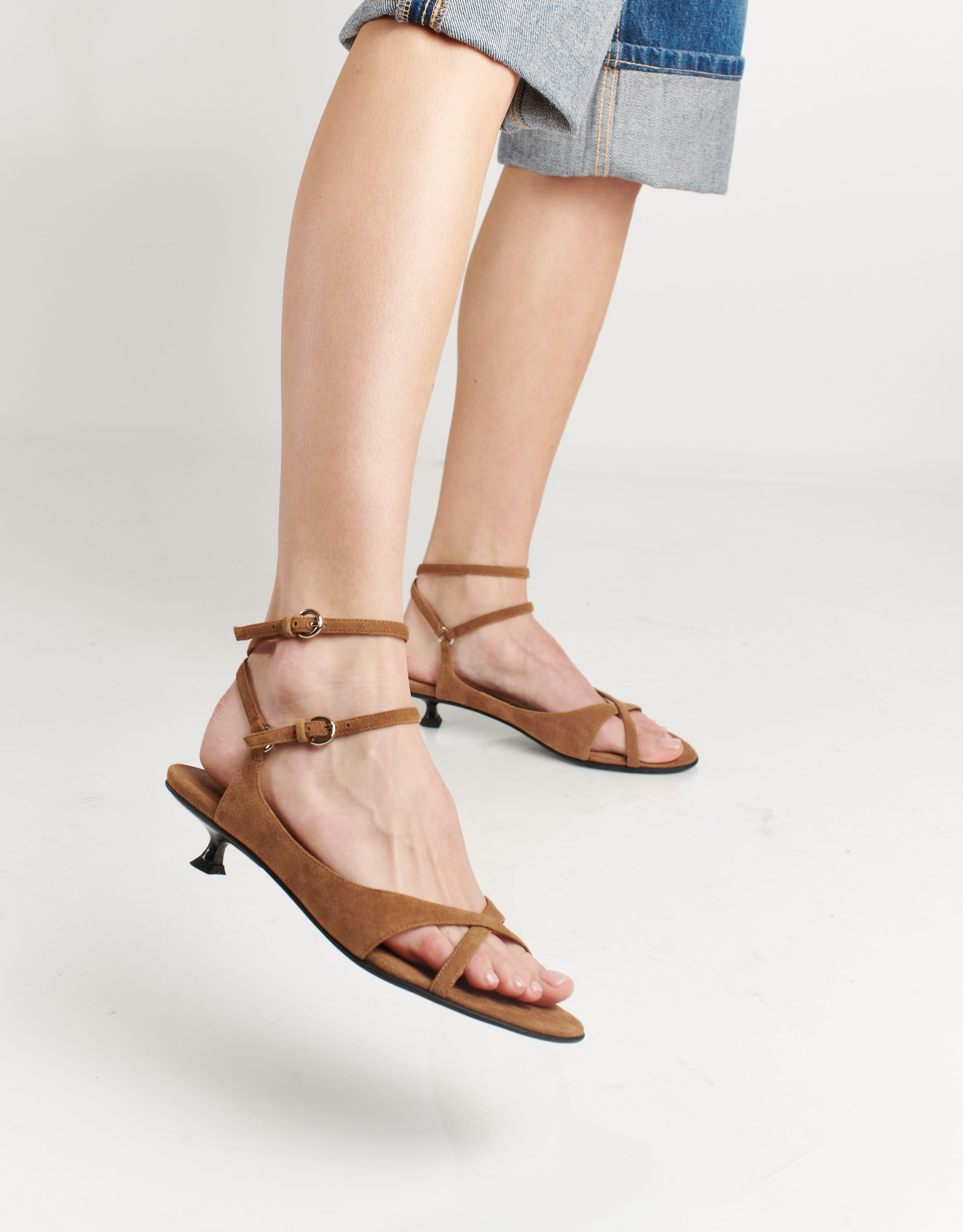 נעלי נשים - Jeffrey Campbell - סנדלי זמש MISTIE - חום בהיר4