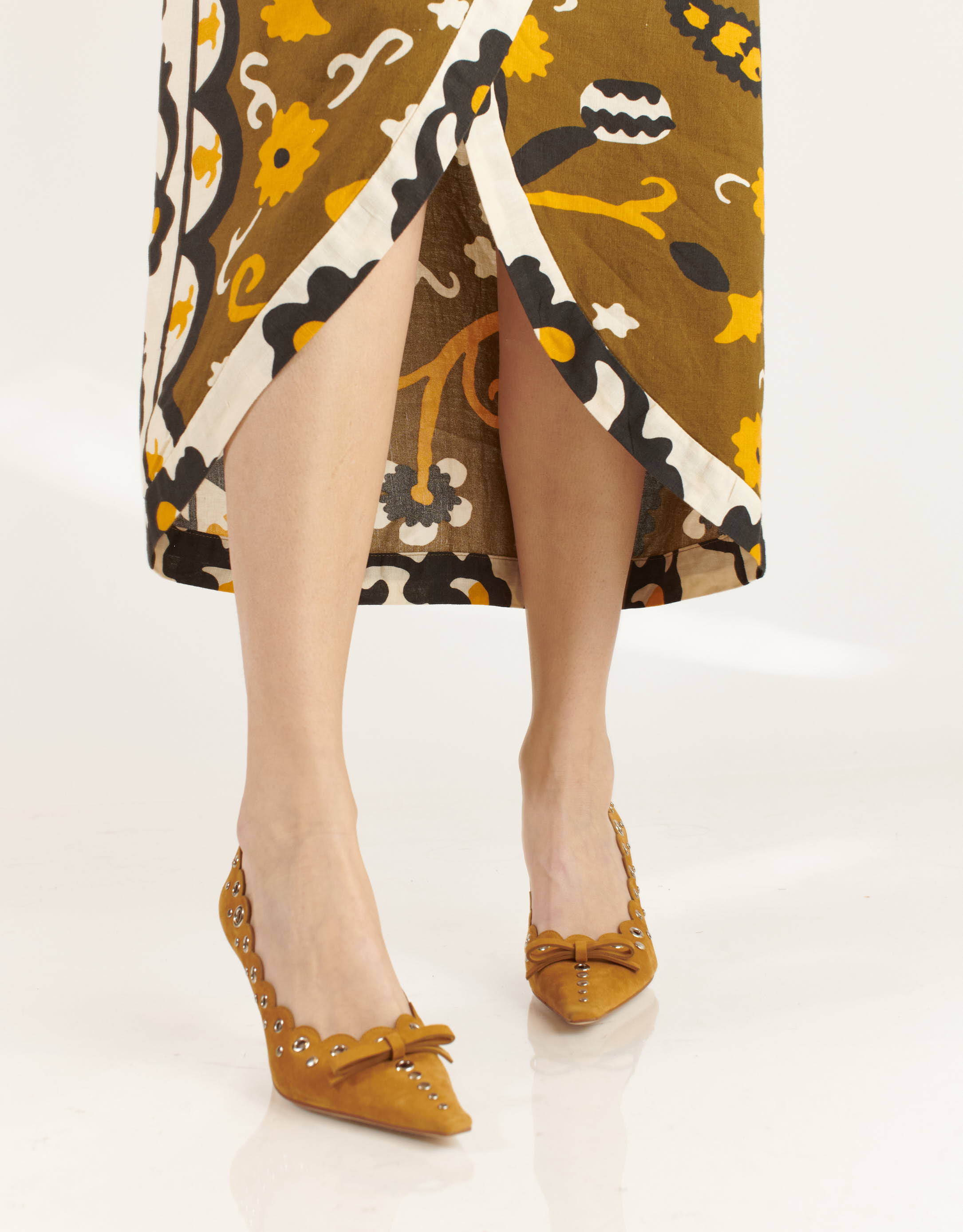 נעלי נשים - Jeffrey Campbell - נעלי סירה עם עקב NOTION - קאמל2