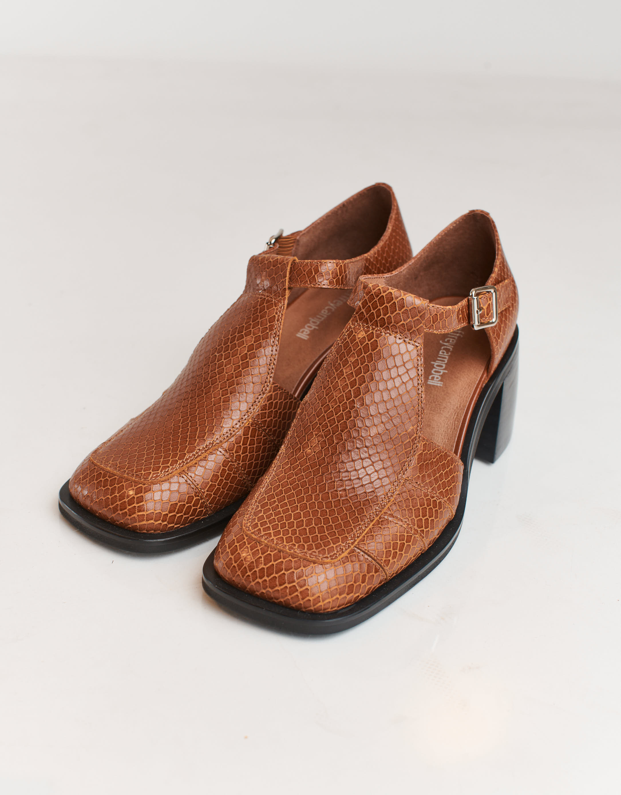 נעלי נשים - Jeffrey Campbell - סנדלים סגורים OTTO נחש - חום4