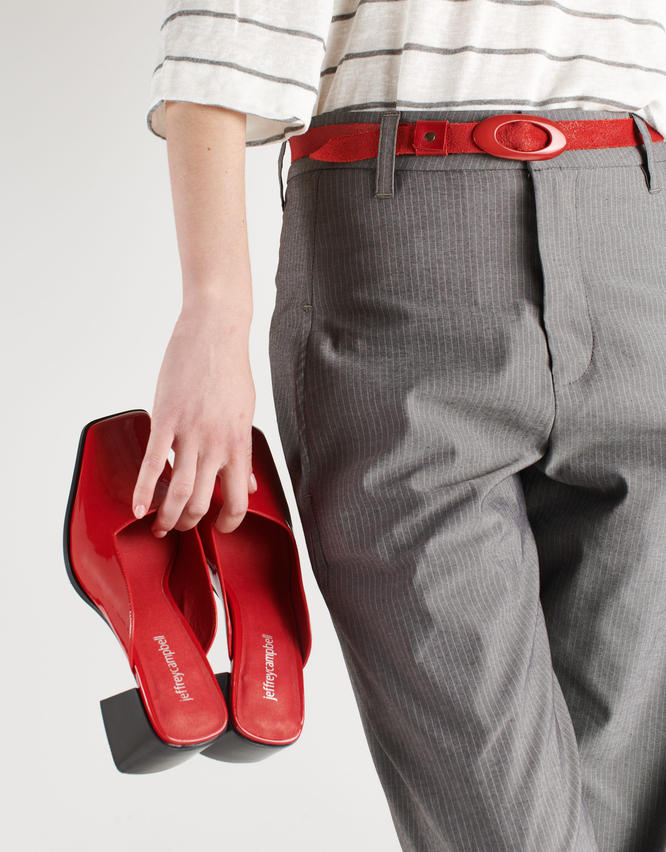 נעלי נשים - Jeffrey Campbell - כפכפי עקב סגורים SILKY - אדום1