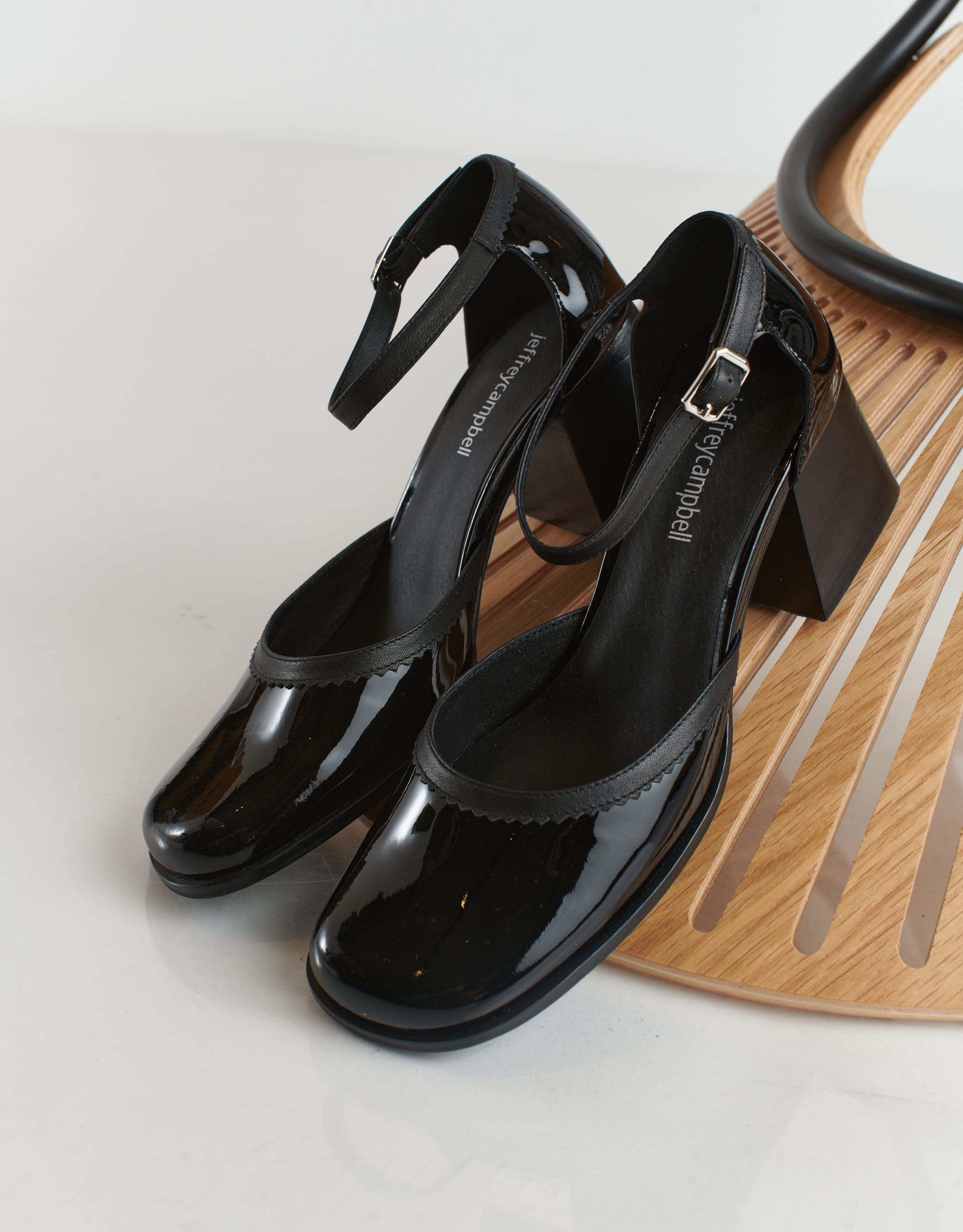 נעלי נשים - Jeffrey Campbell - נעלי בובה עם עקב SPELLING - שחור4