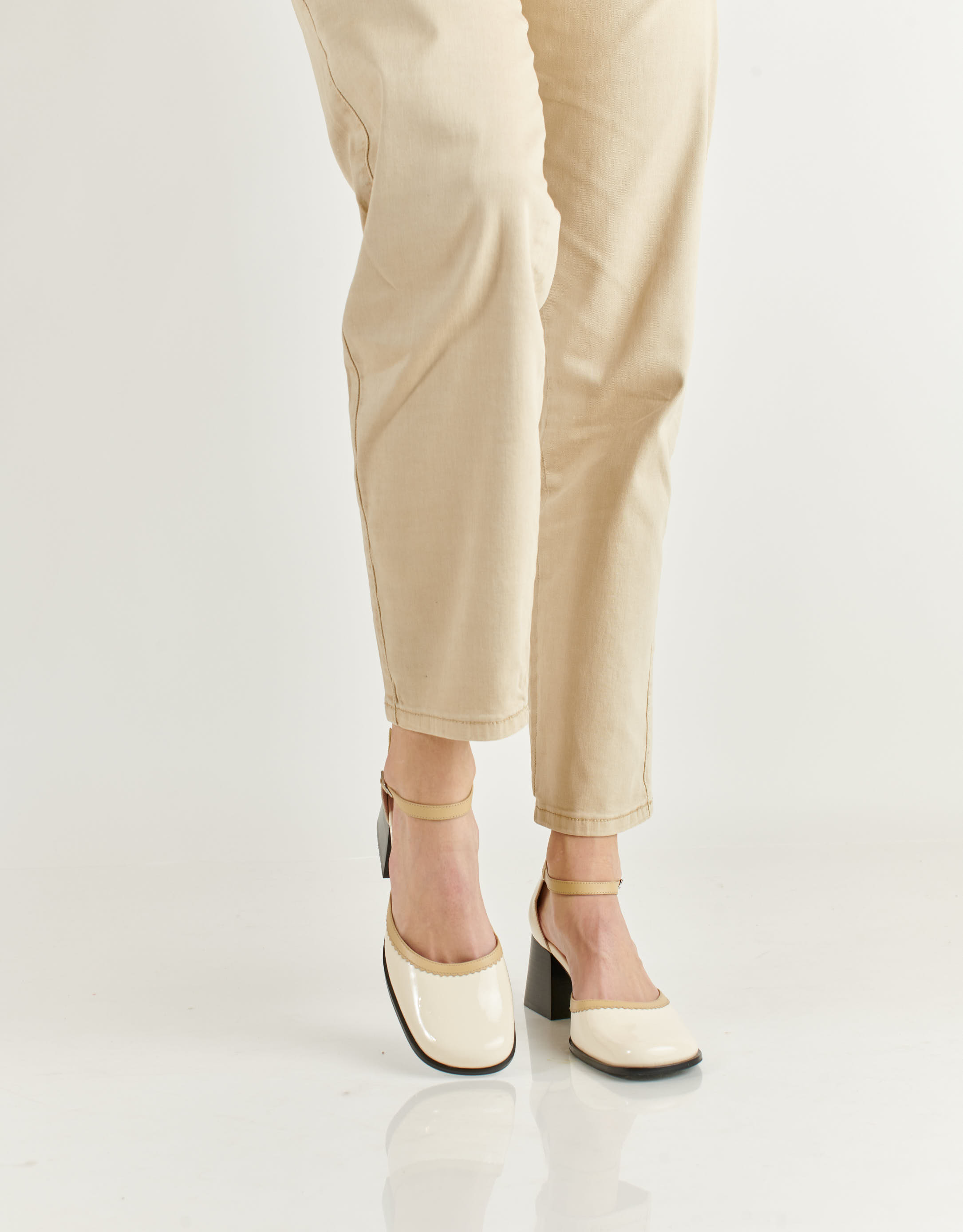 נעלי נשים - Jeffrey Campbell - נעלי בובה עם עקב SPELLING - אופוויט4