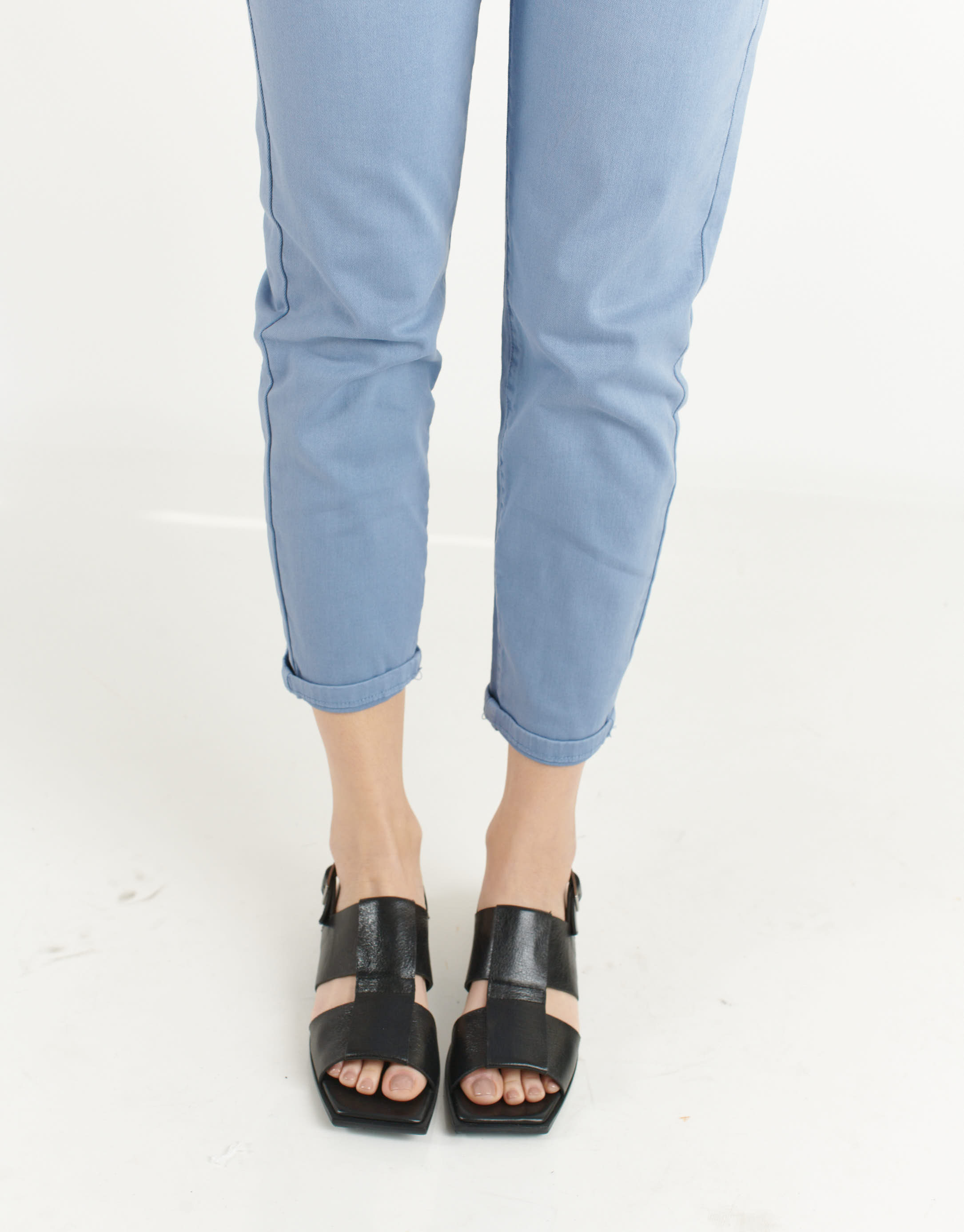 נעלי נשים - Yuko Imanishi - סנדלים מעור ASA - שחור2