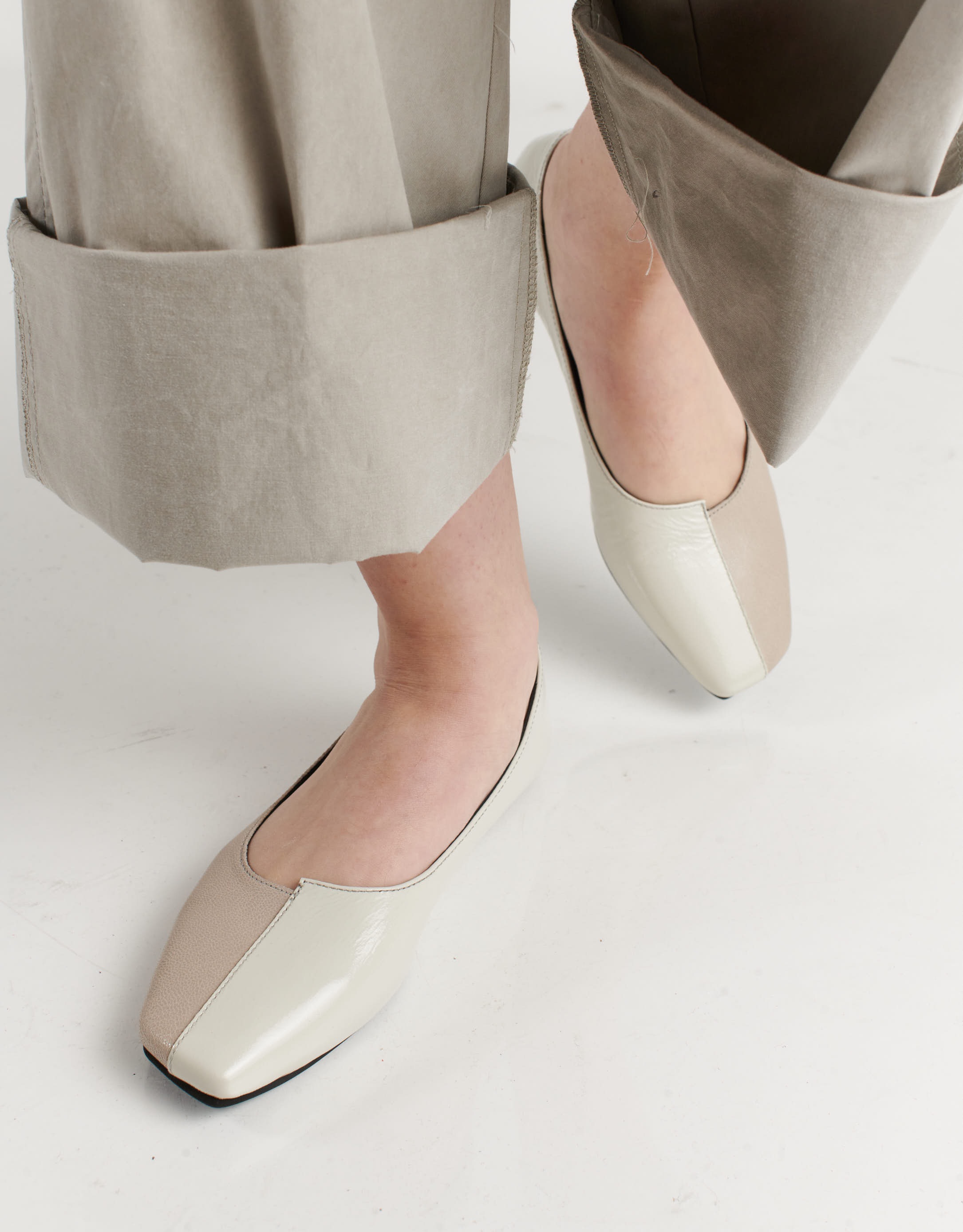 נעלי נשים - Yuko Imanishi - נעלי בלרינה ASAHI - אפור בהיר2