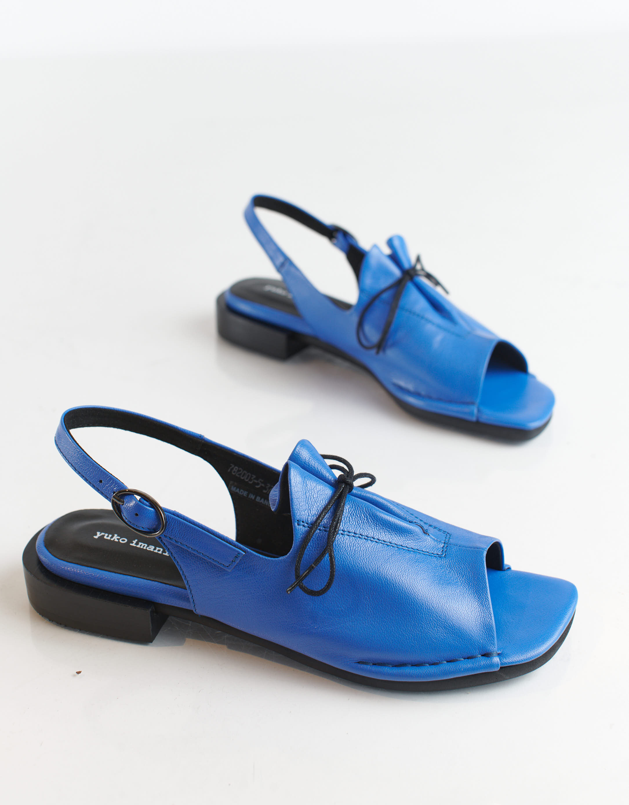 נעלי נשים - Yuko Imanishi - סנדלים שטוחים AOI - כחול2