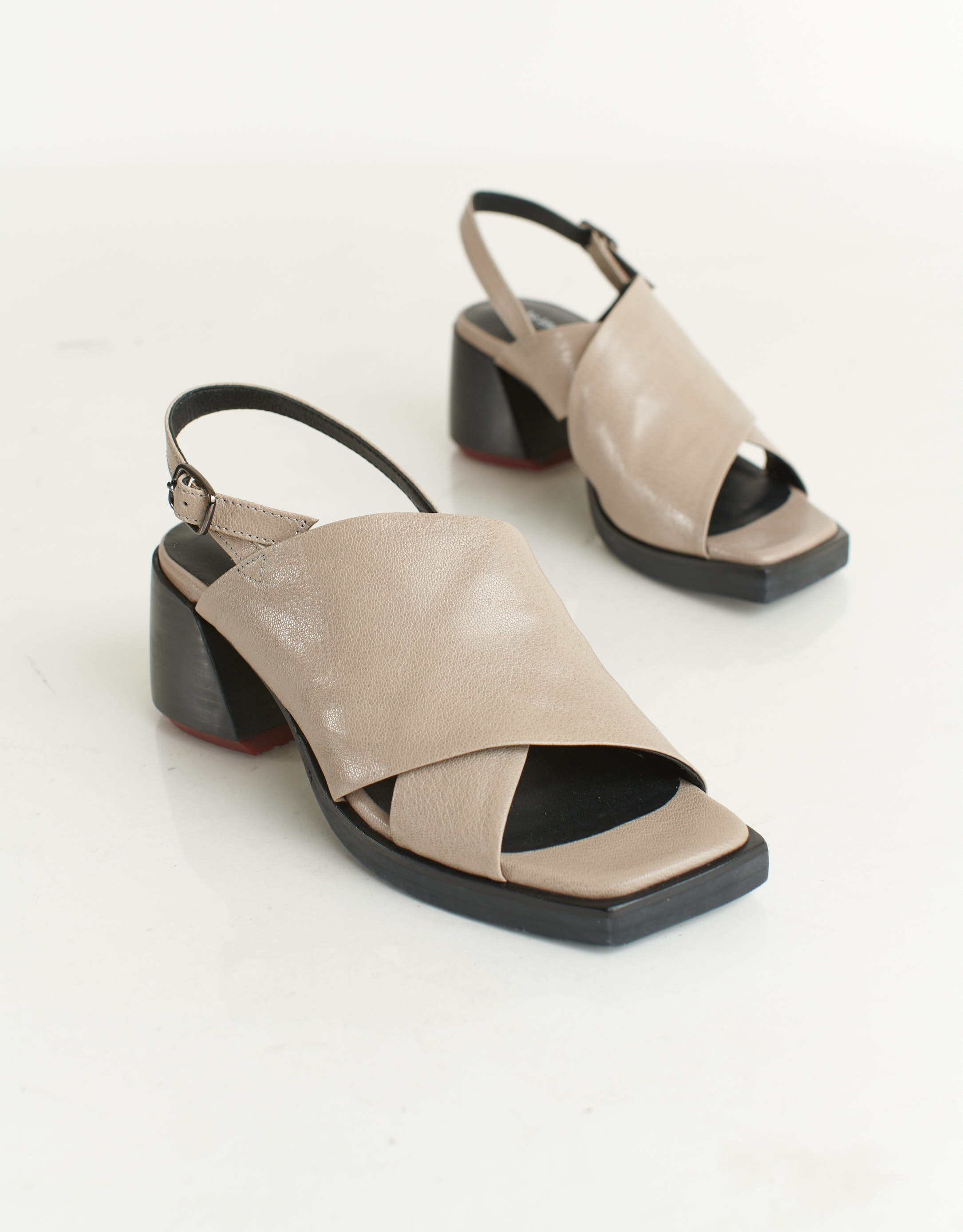 נעלי נשים - Yuko Imanishi - סנדלים עם עקב MOCA - אפור בהיר4