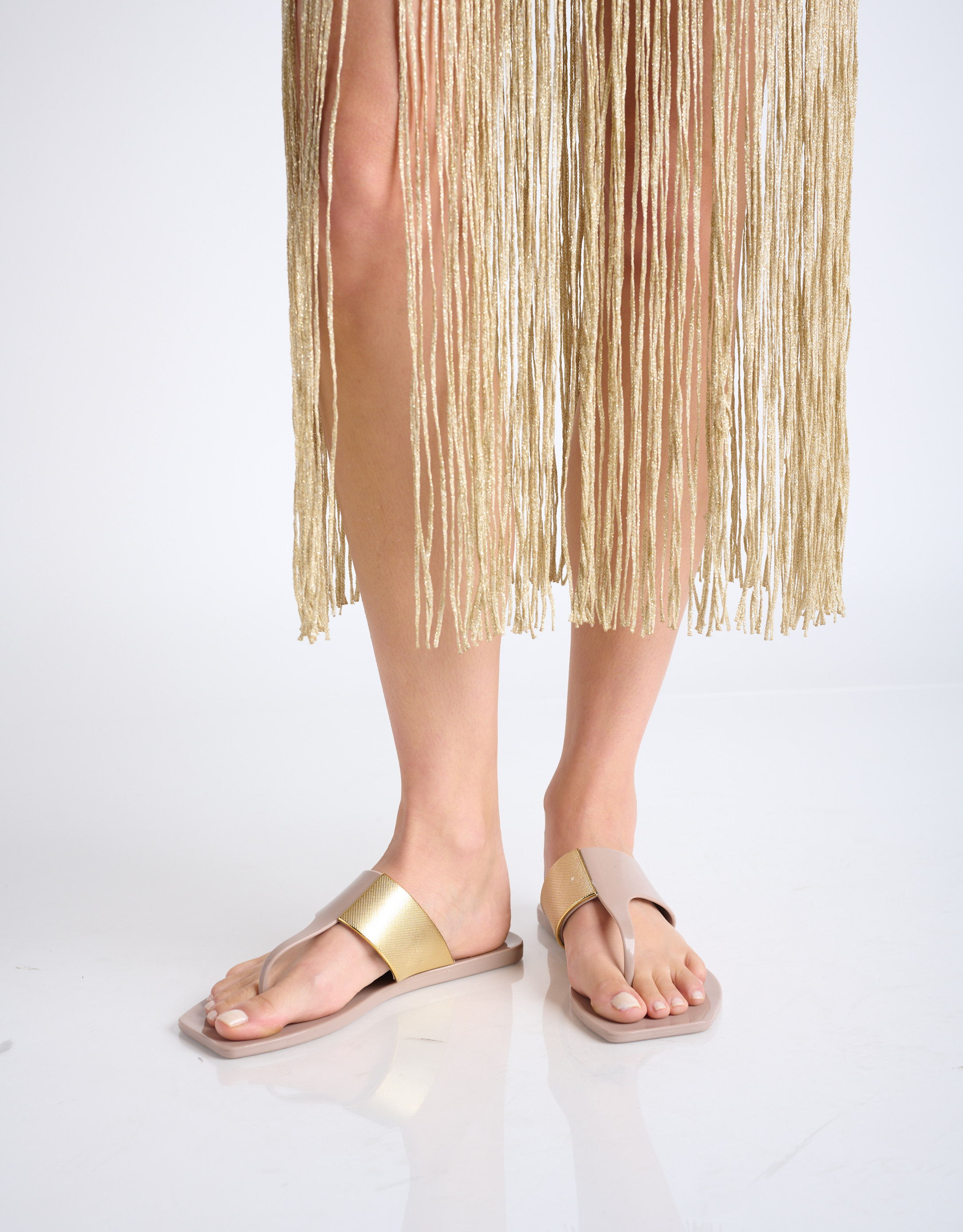 נעלי נשים - voices - כפכפי אצבע FLOW זהב - בז'2