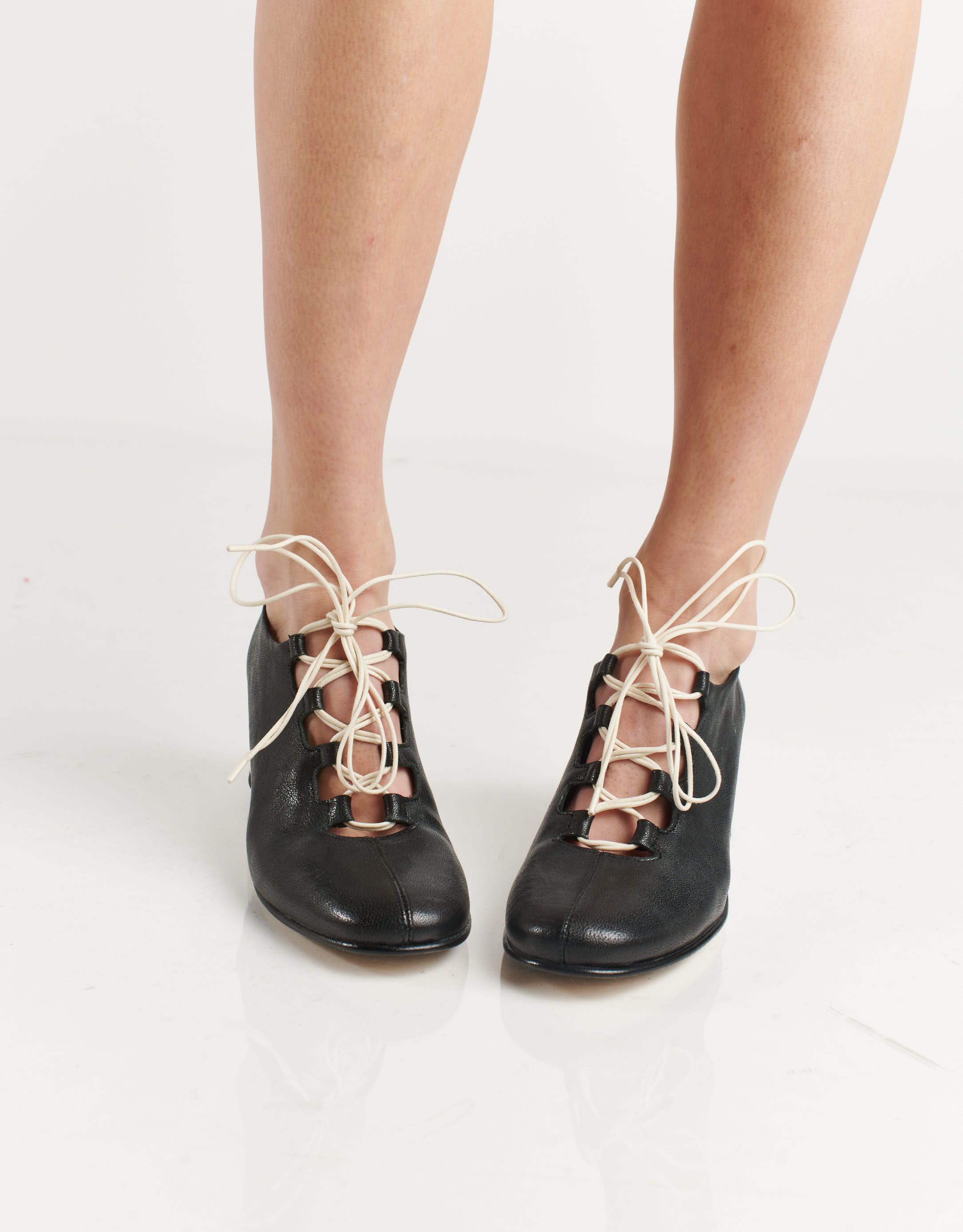 נעלי נשים - Ernesto Dolani - נעלי עקב עם שרוכים TEREZA - שחור2