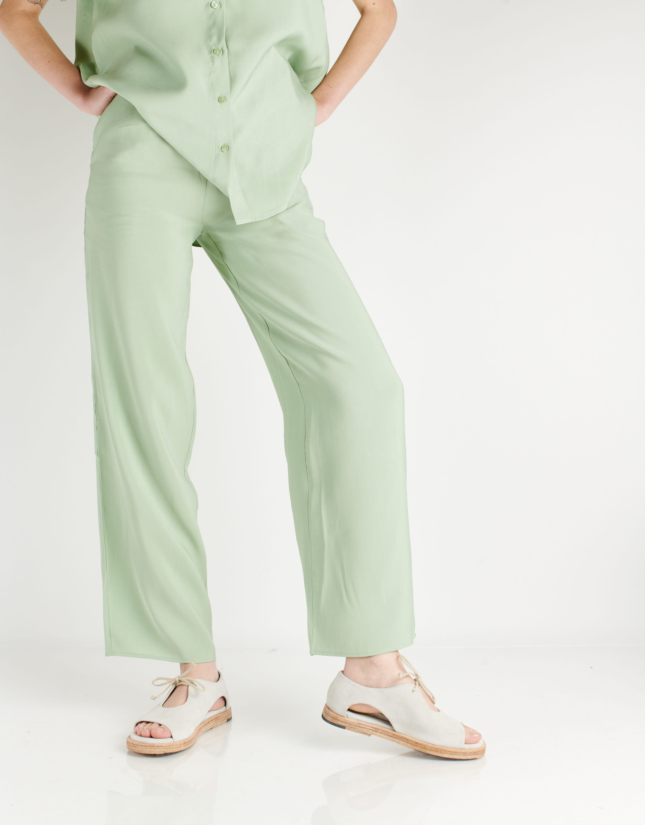 נעלי נשים - Ernesto Dolani - נעלי עור שטוחות GEA - אופוויט2