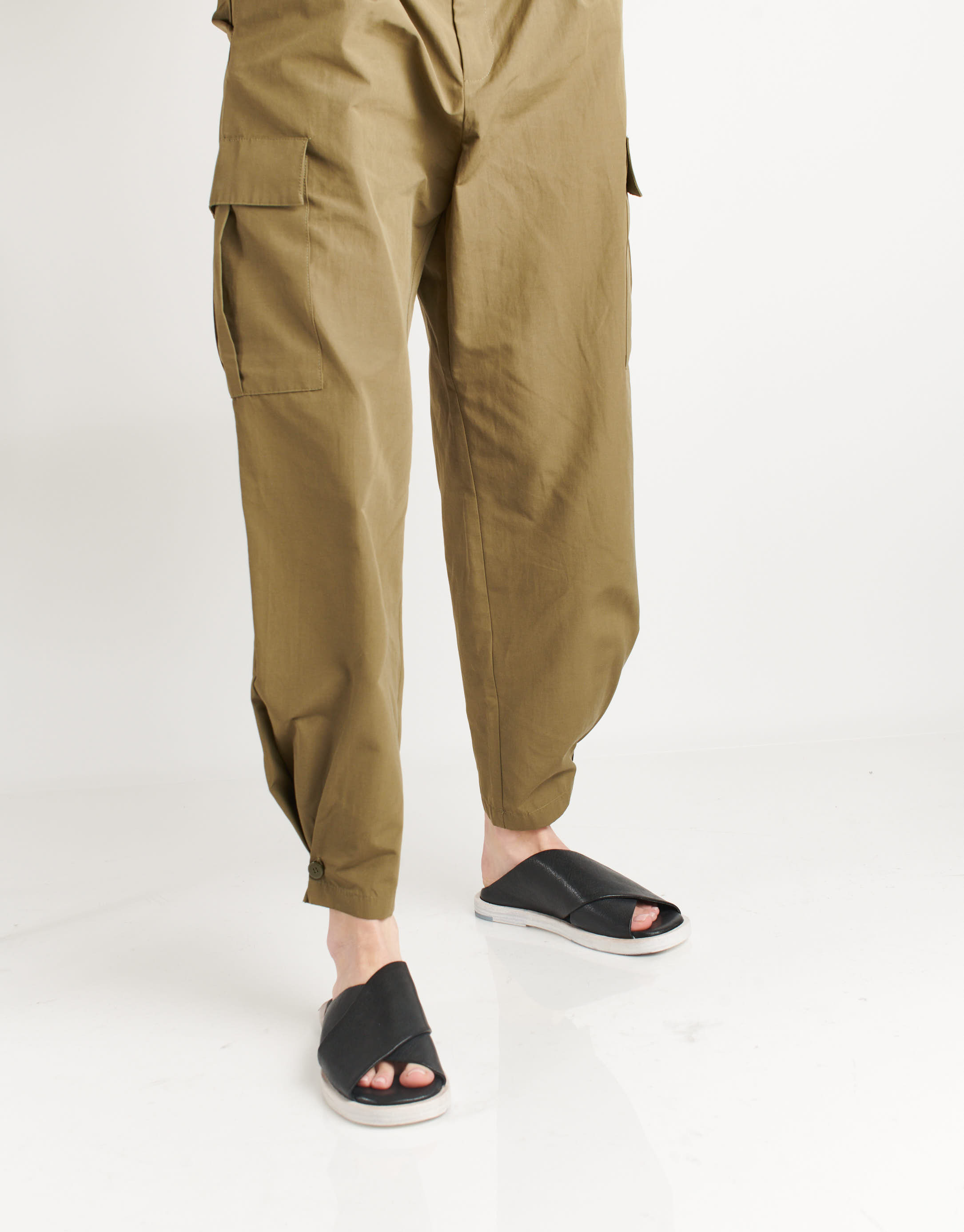 נעלי נשים - Ernesto Dolani - כפכפי איקס מעור GEA - שחור3