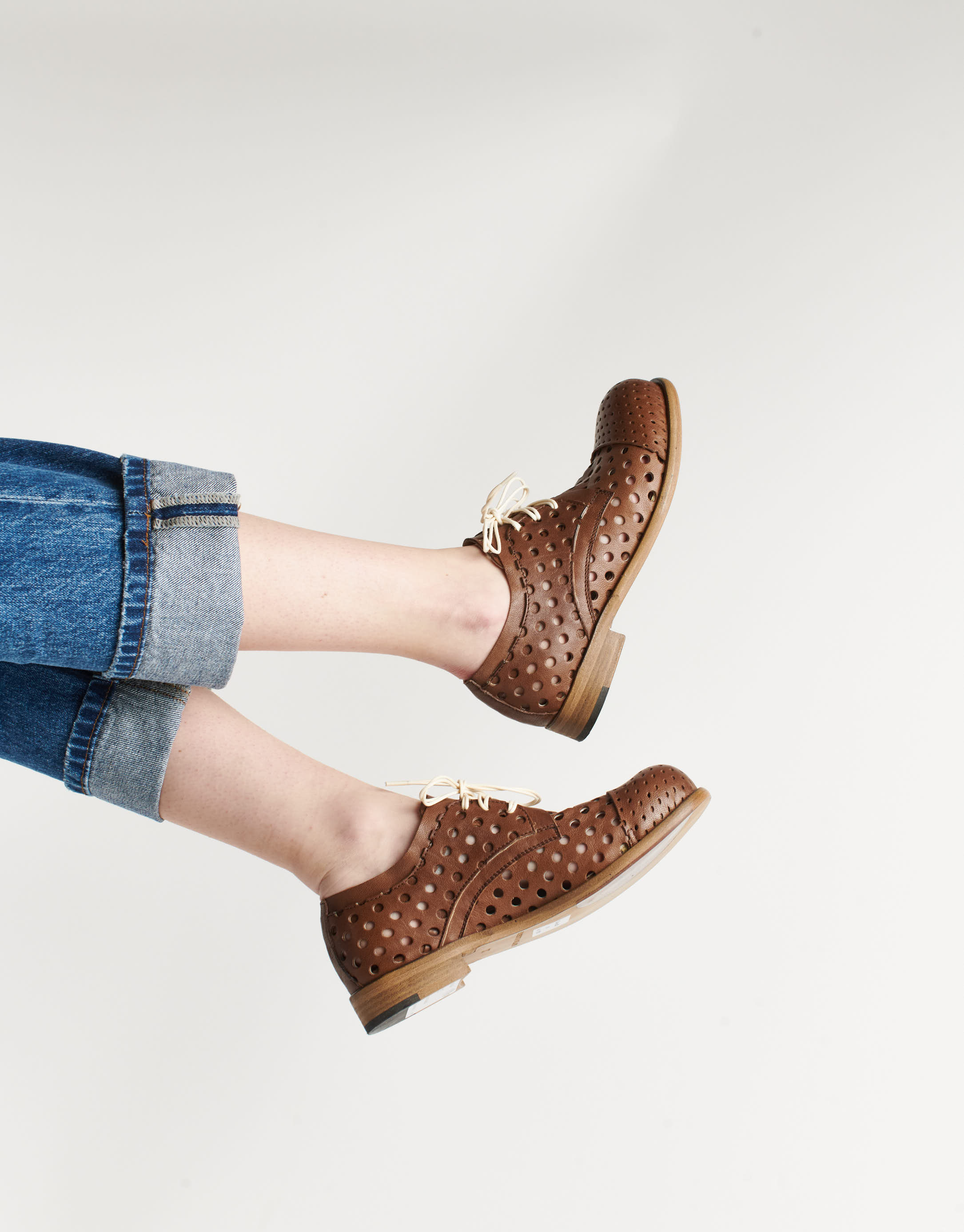 נעלי נשים - Ernesto Dolani - נעלי אוקספורד מחוררות  LU - חום3