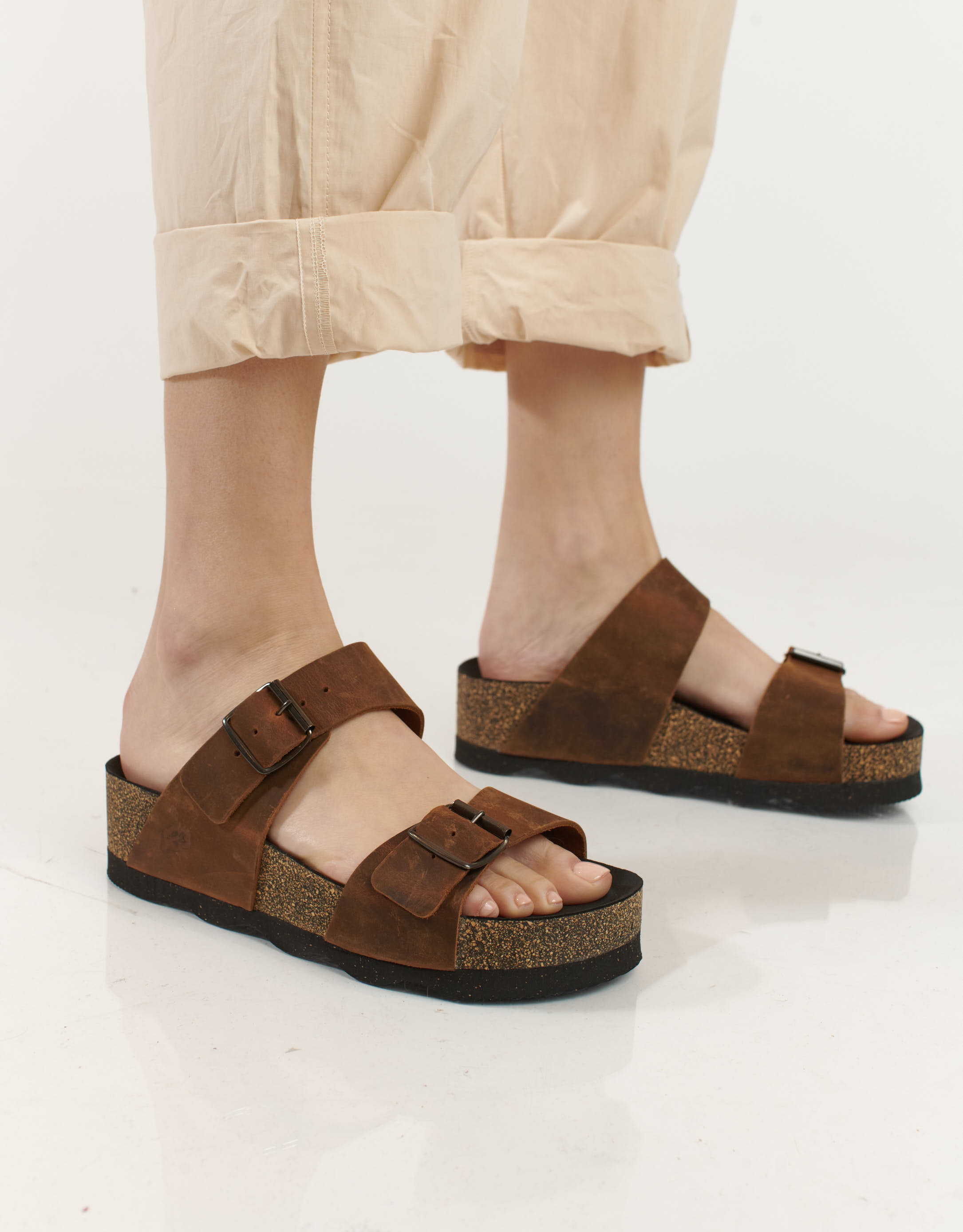 נעלי נשים - loints of Holland - כפכפי רצועות DIDAM - קאמל2