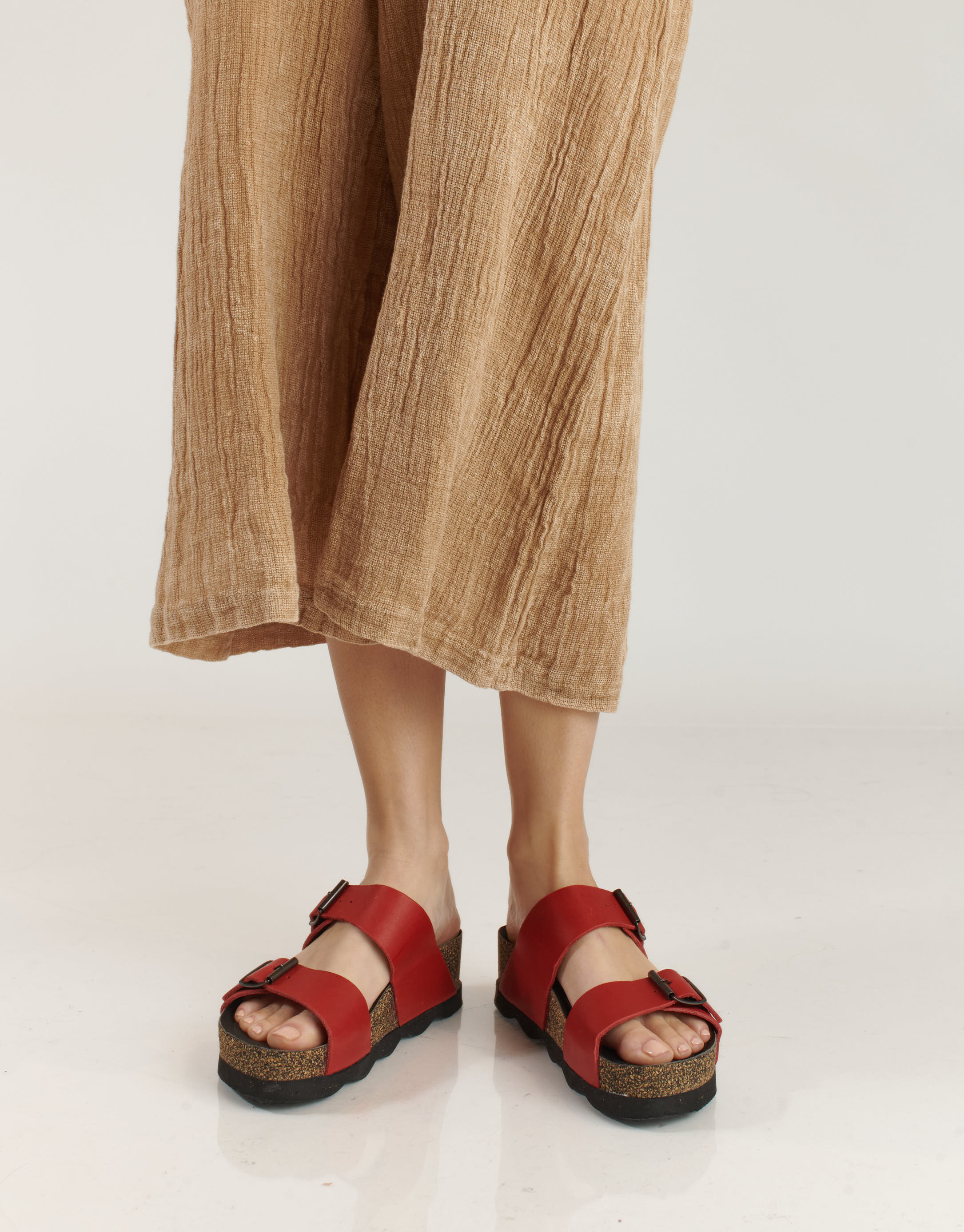 נעלי נשים - loints of Holland - כפכפי רצועות DIDAM B - אדום3