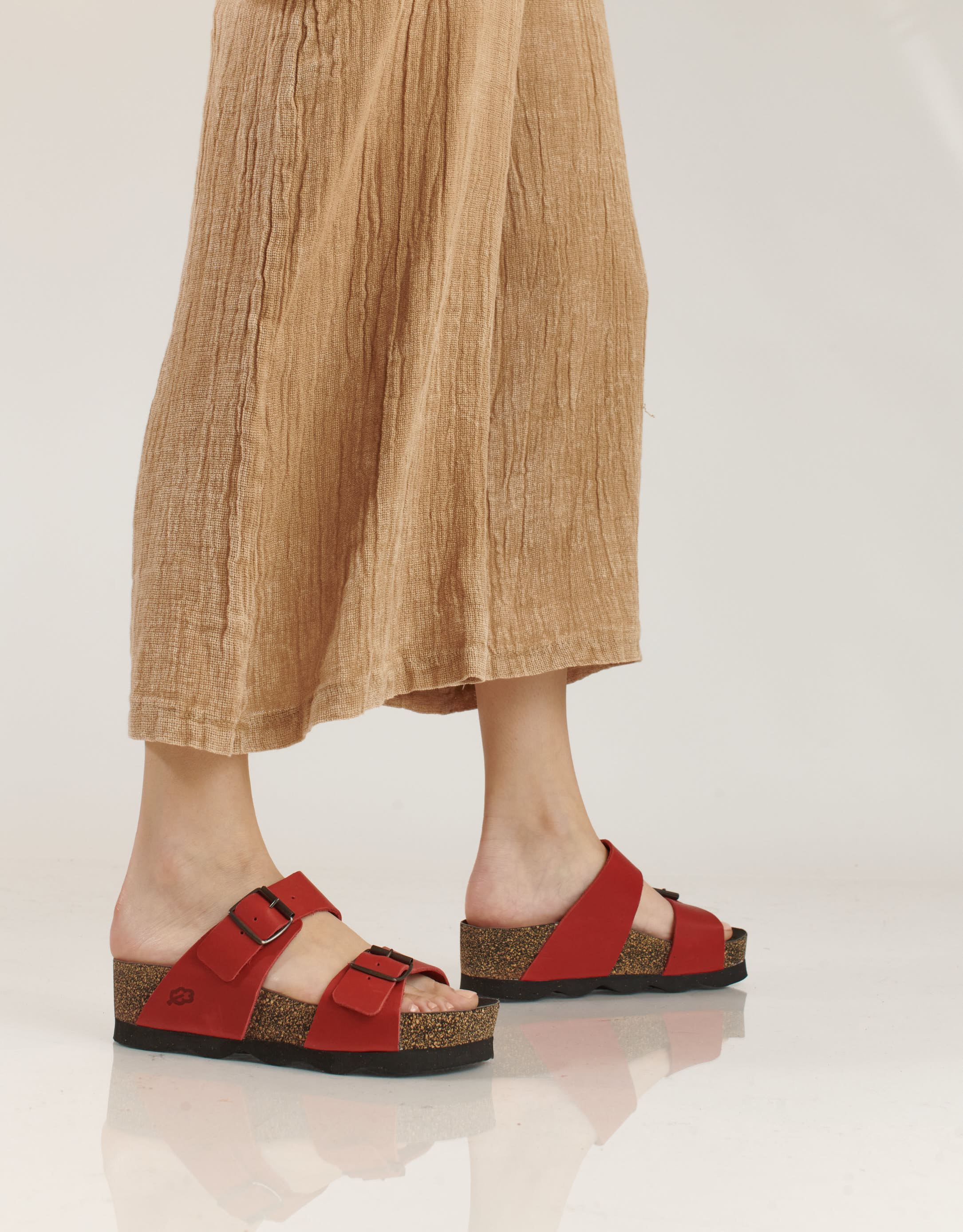 נעלי נשים - loints of Holland - כפכפי רצועות DIDAM B - אדום4