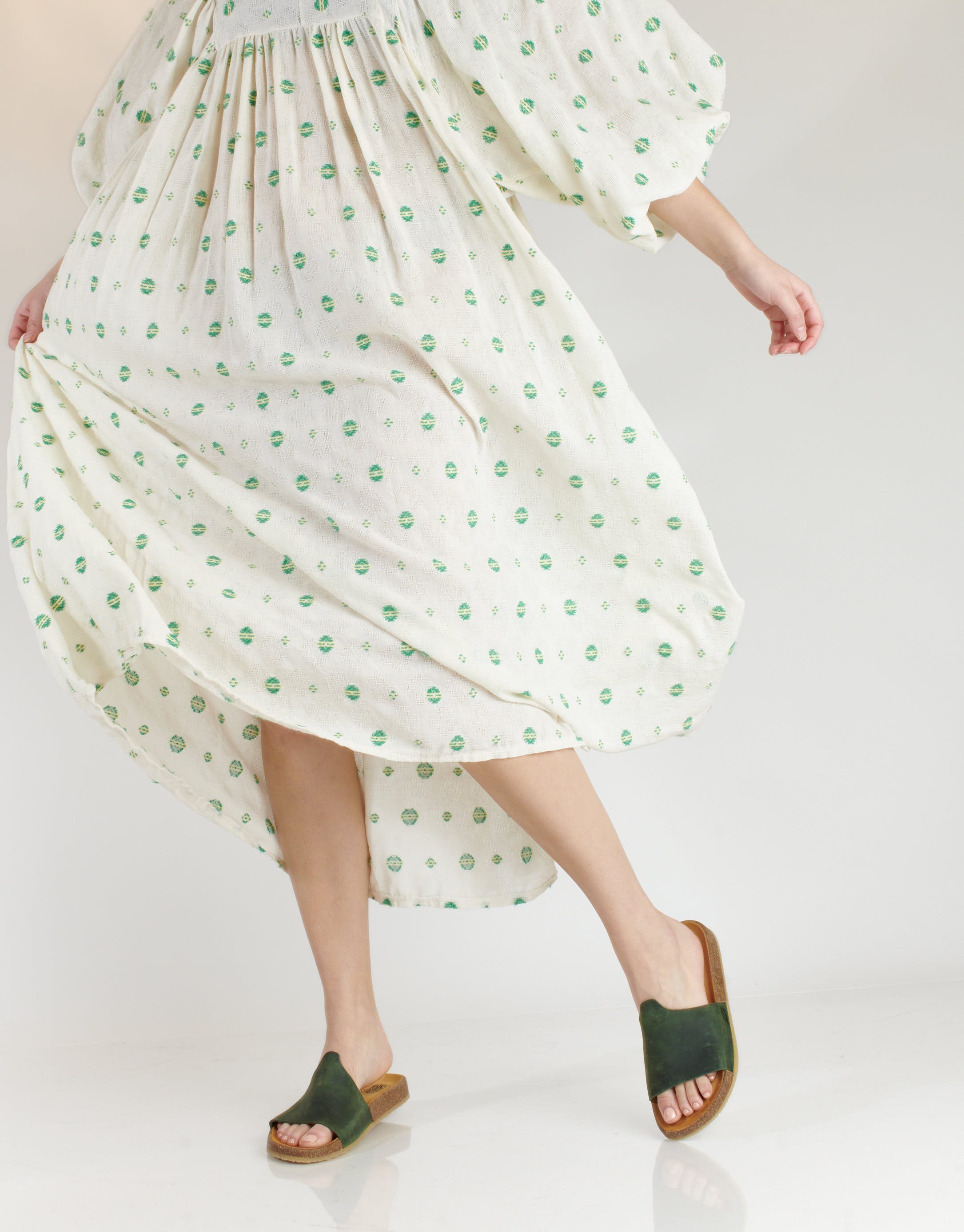 נעלי נשים - loints of Holland - כפכפים RIFF - ירוק2