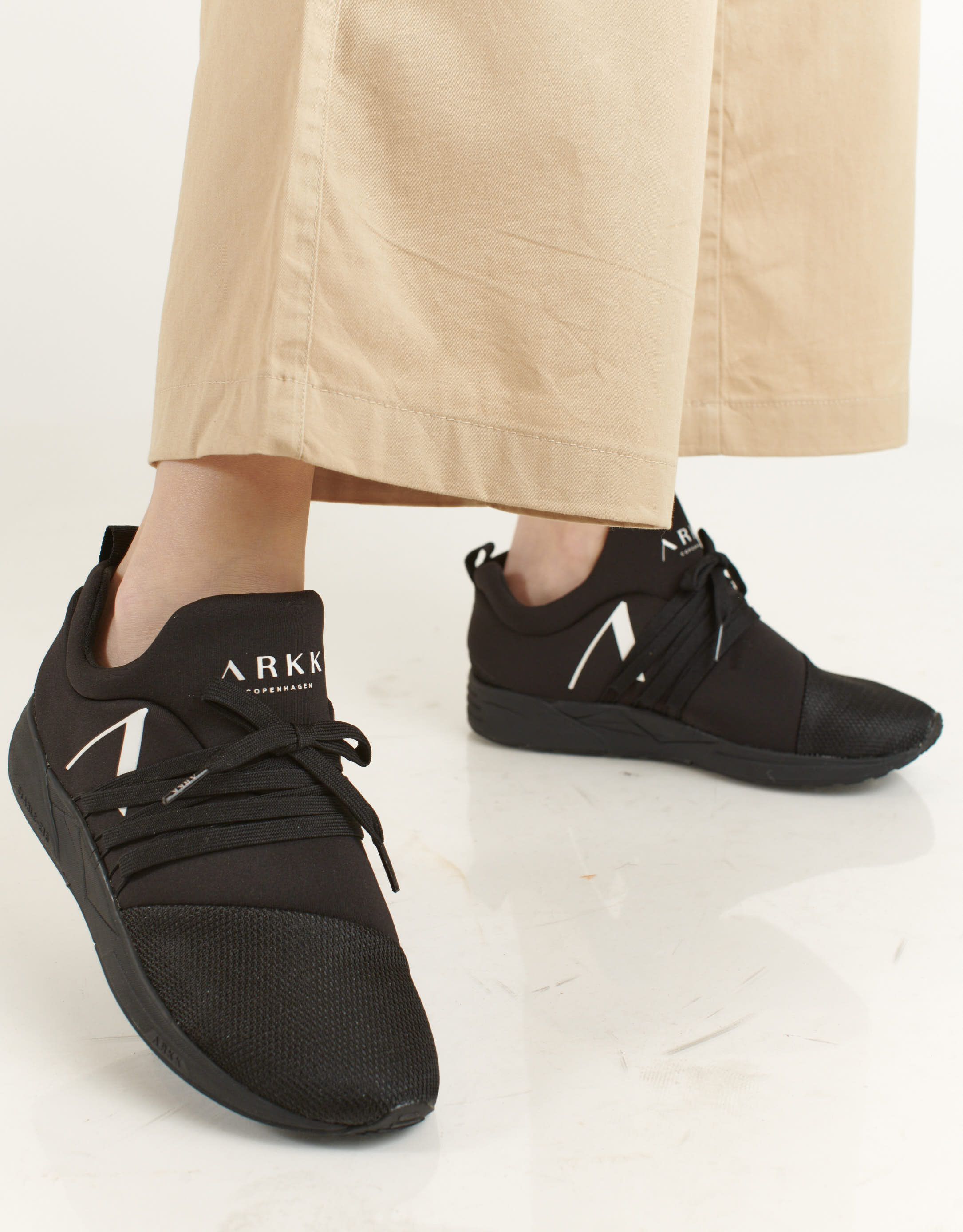 נעלי נשים - Arkk - סניקרס RAVEN MESH - שחור2