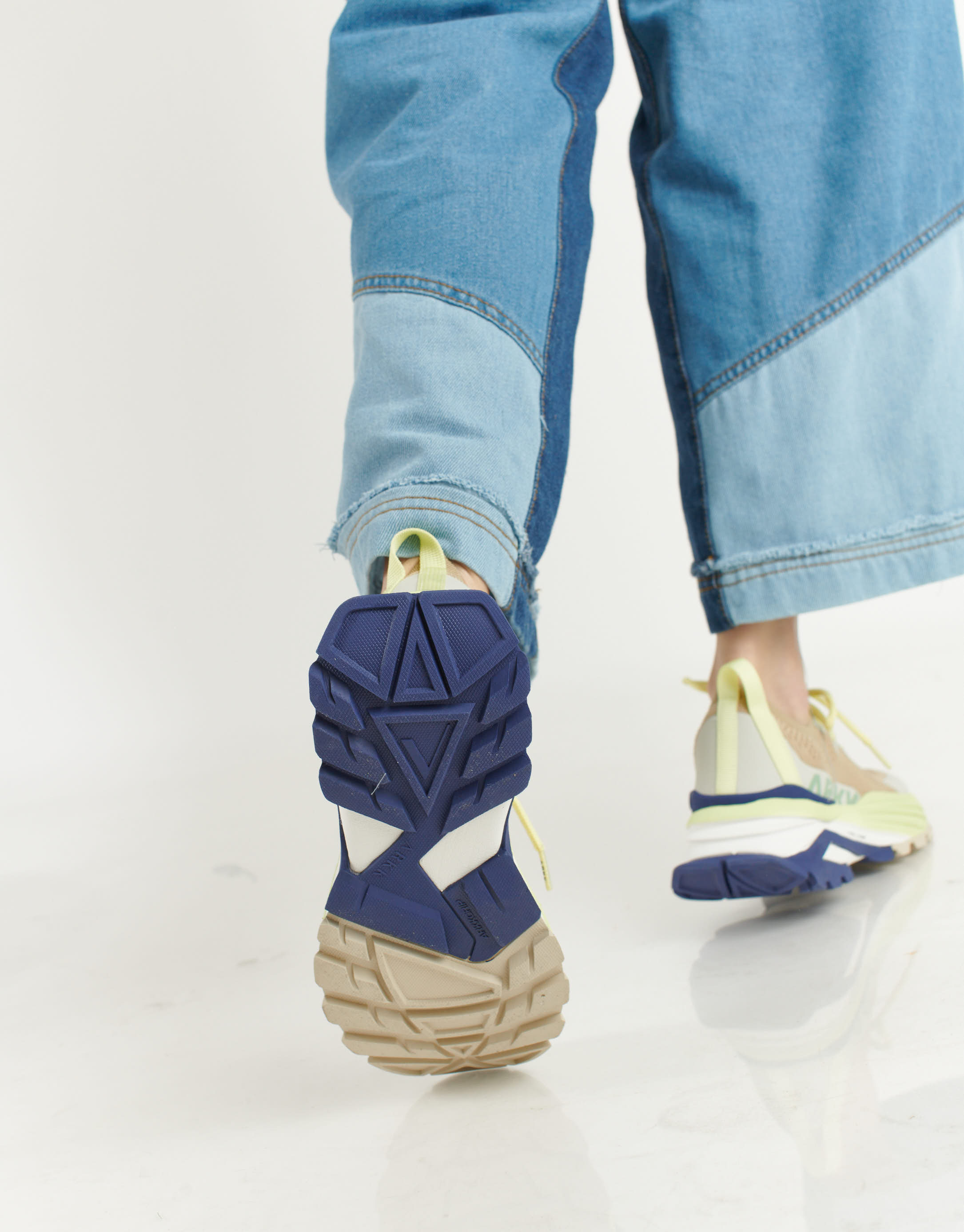 נעלי נשים - Arkk - סניקרס WASTE ZERO - בז'4