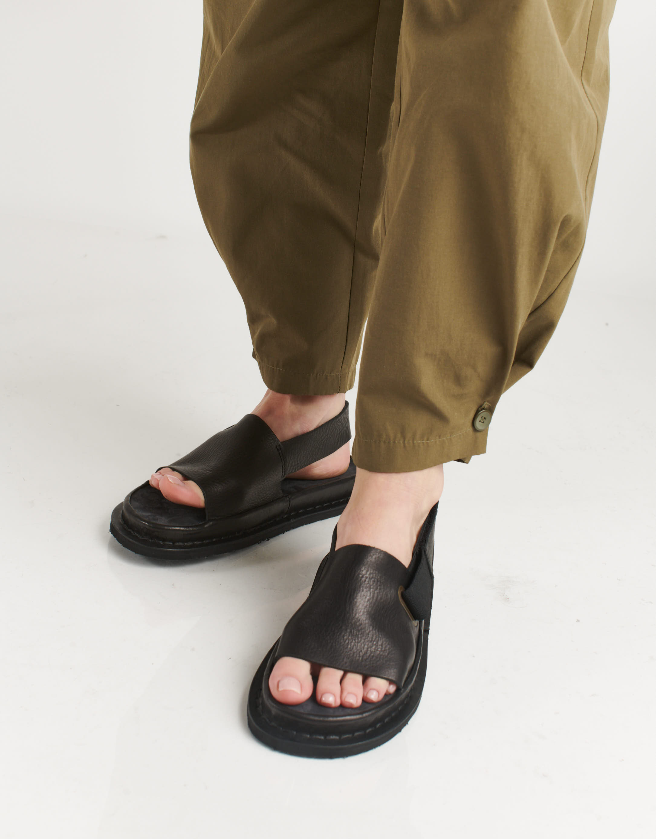 נעלי נשים - Trippen - סנדלים SAFEGUARD ZORI - שחור2