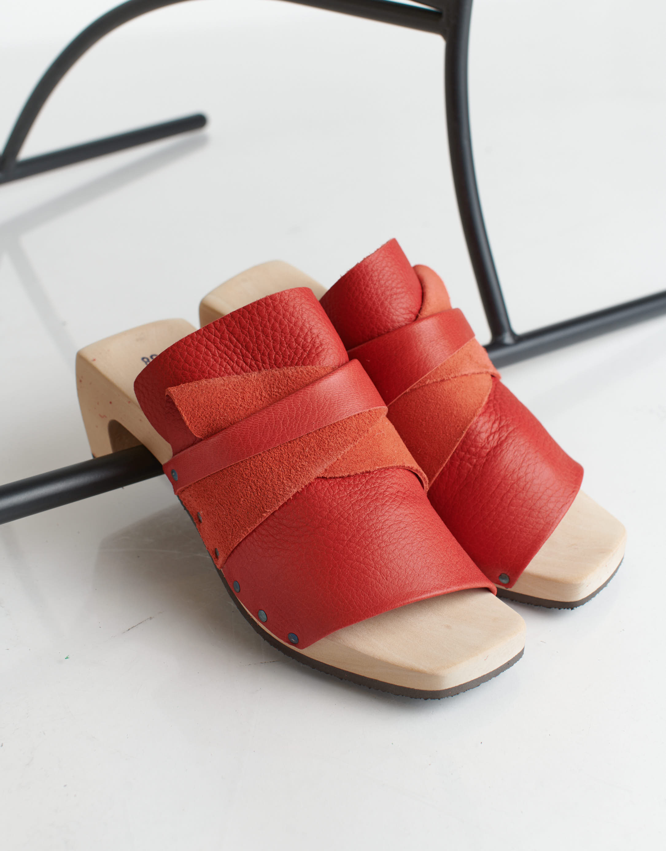 נעלי נשים - Trippen - כפכפי עץ PLANT - אדום2