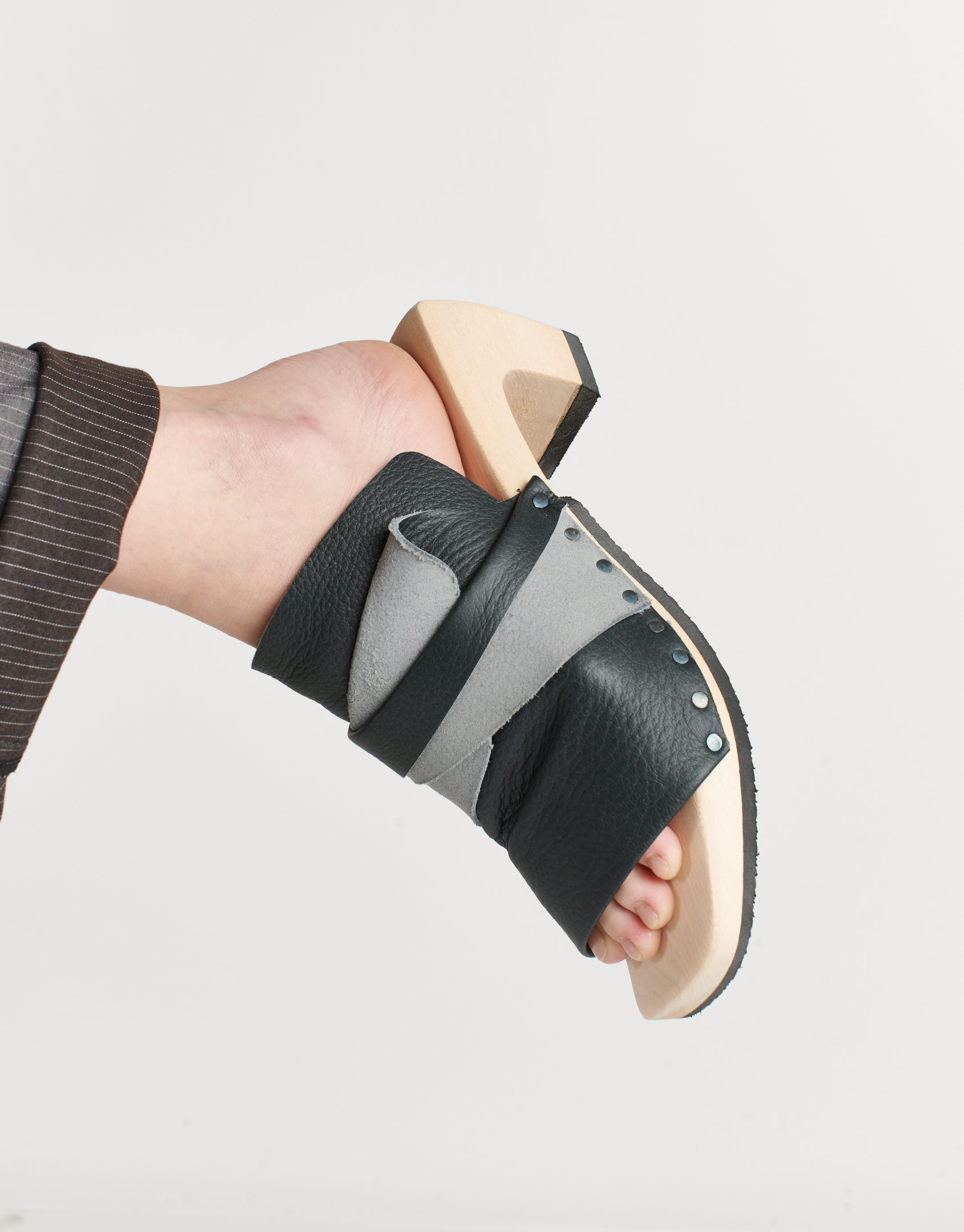 נעלי נשים - Trippen - כפכפי עץ PLANT - אפור4