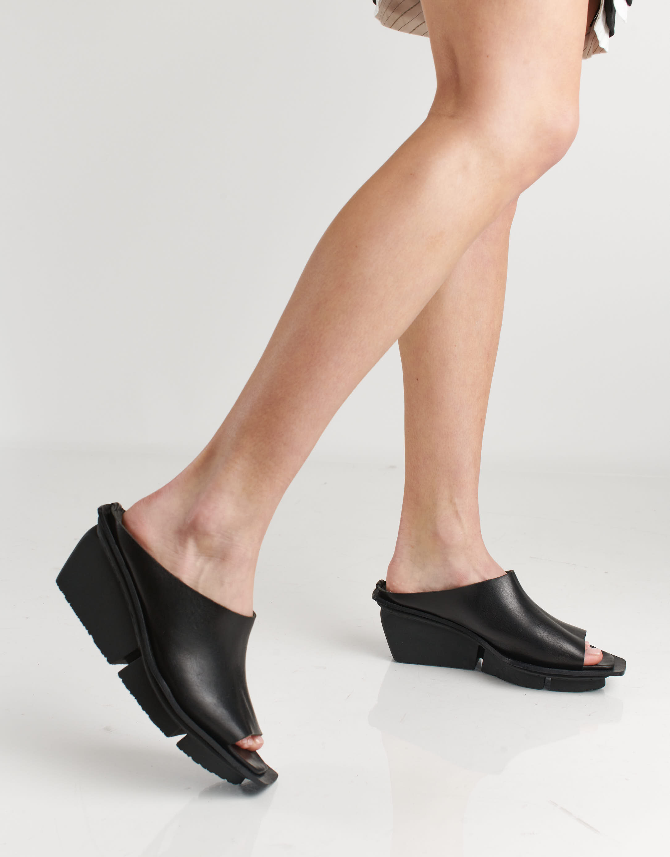 נעלי נשים - Trippen - כפכפים SHAM SPLITT - שחור