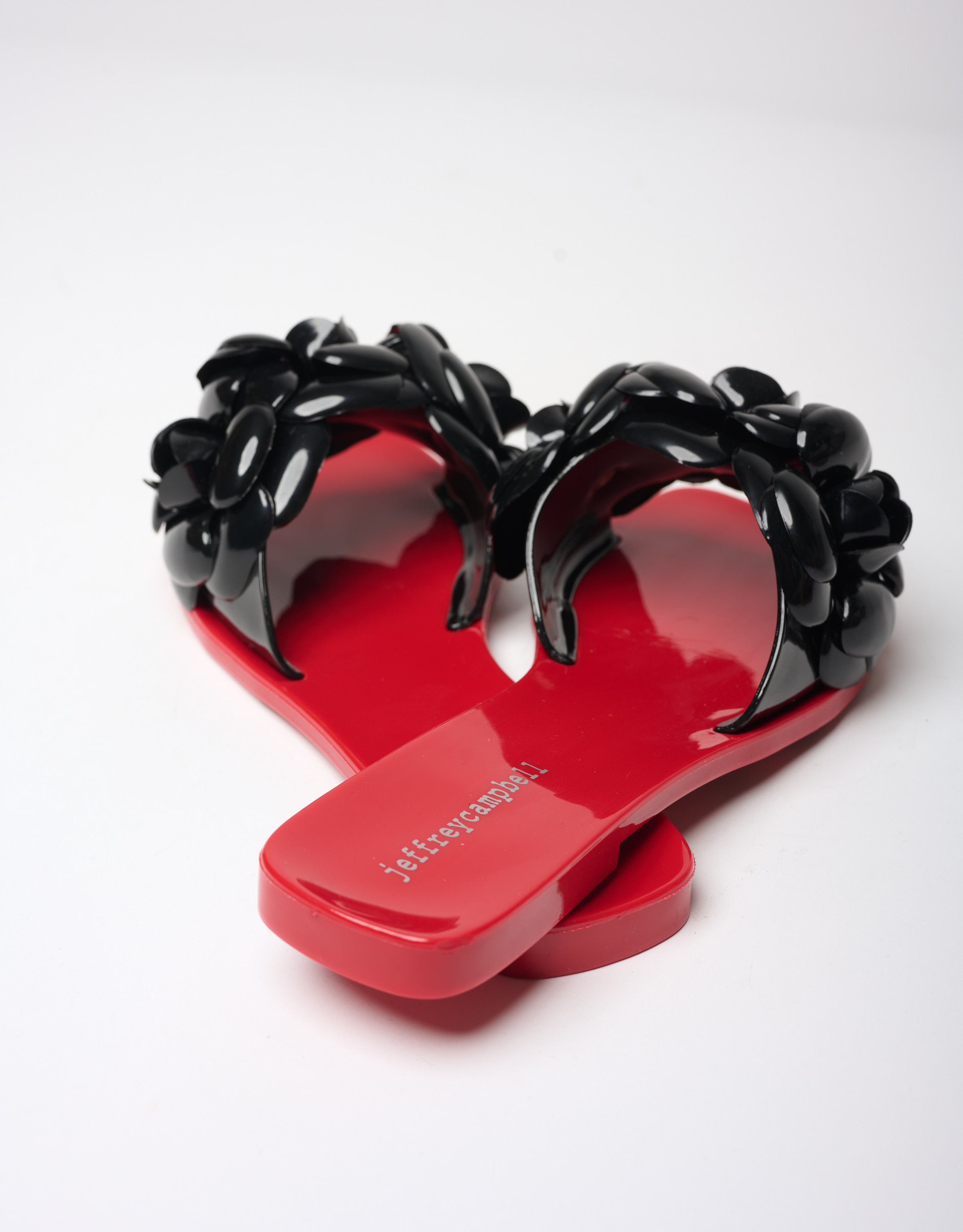 נעלי נשים - Jeffrey Campbell - כפכפי פלסטיק  FLORALEE - שחור אדום3