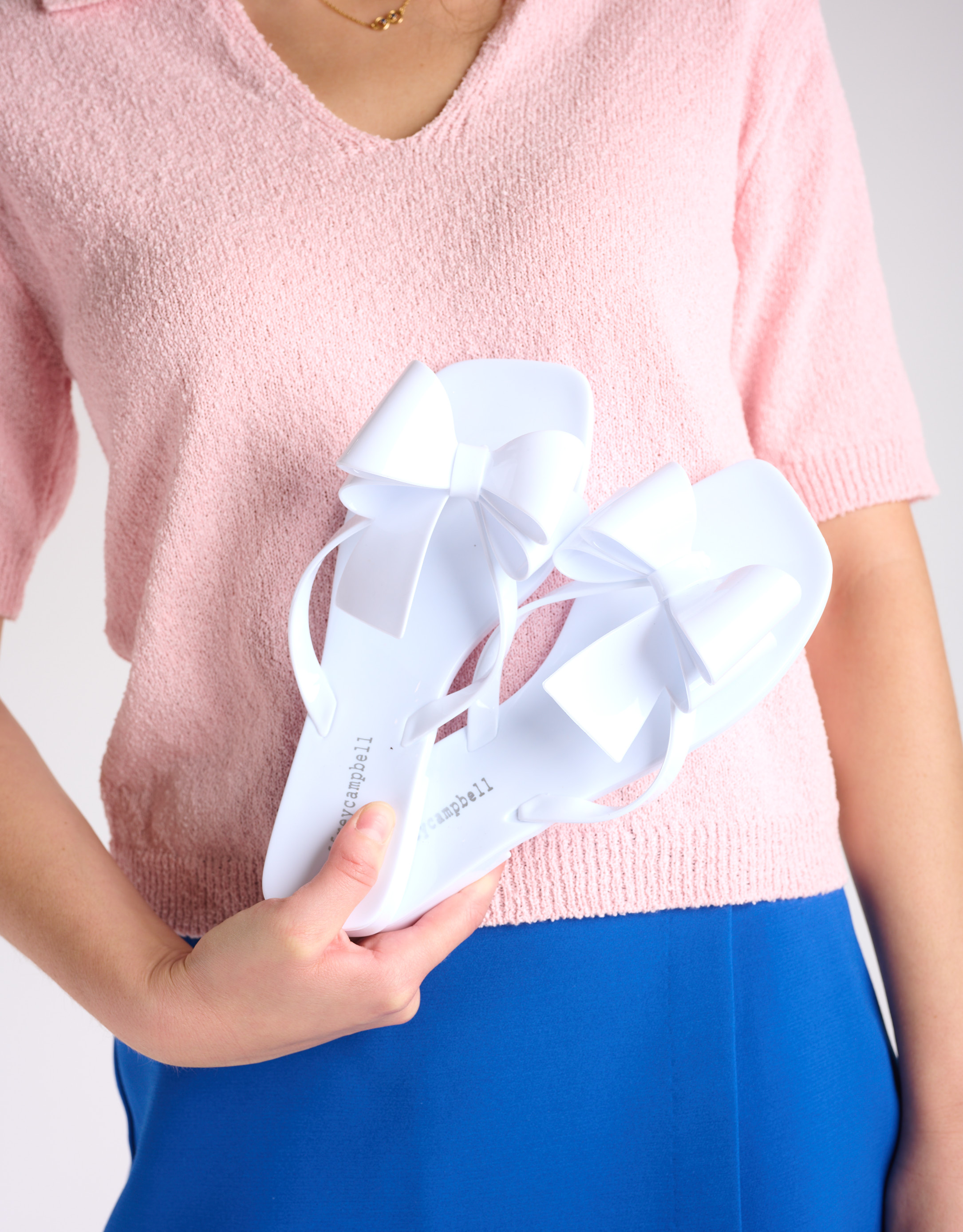 נעלי נשים - Jeffrey Campbell - כפכפי פפיון SUGARY - לבן3