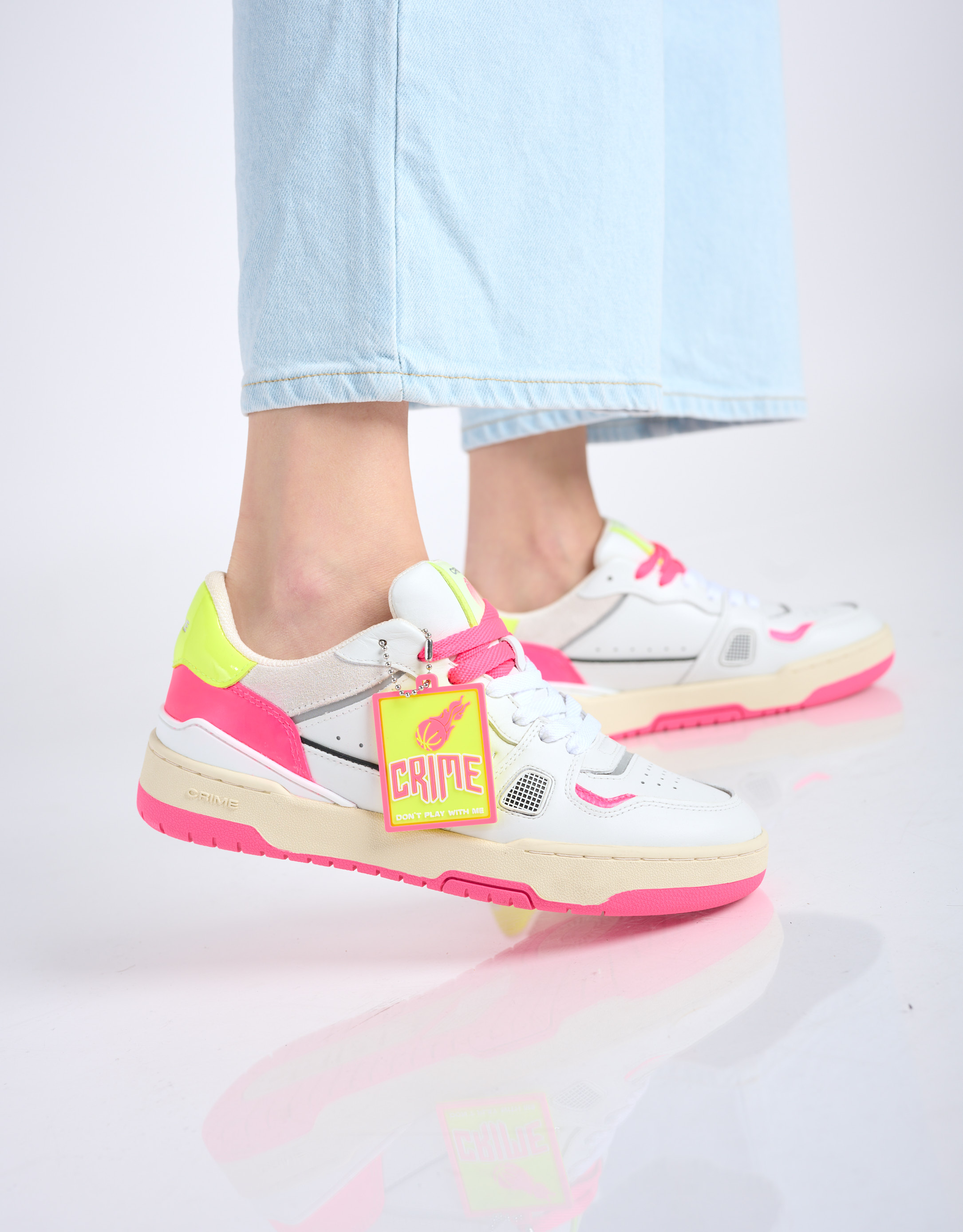 נעלי נשים - Crime London - סניקרס SUSIE - לבן   ורוד2