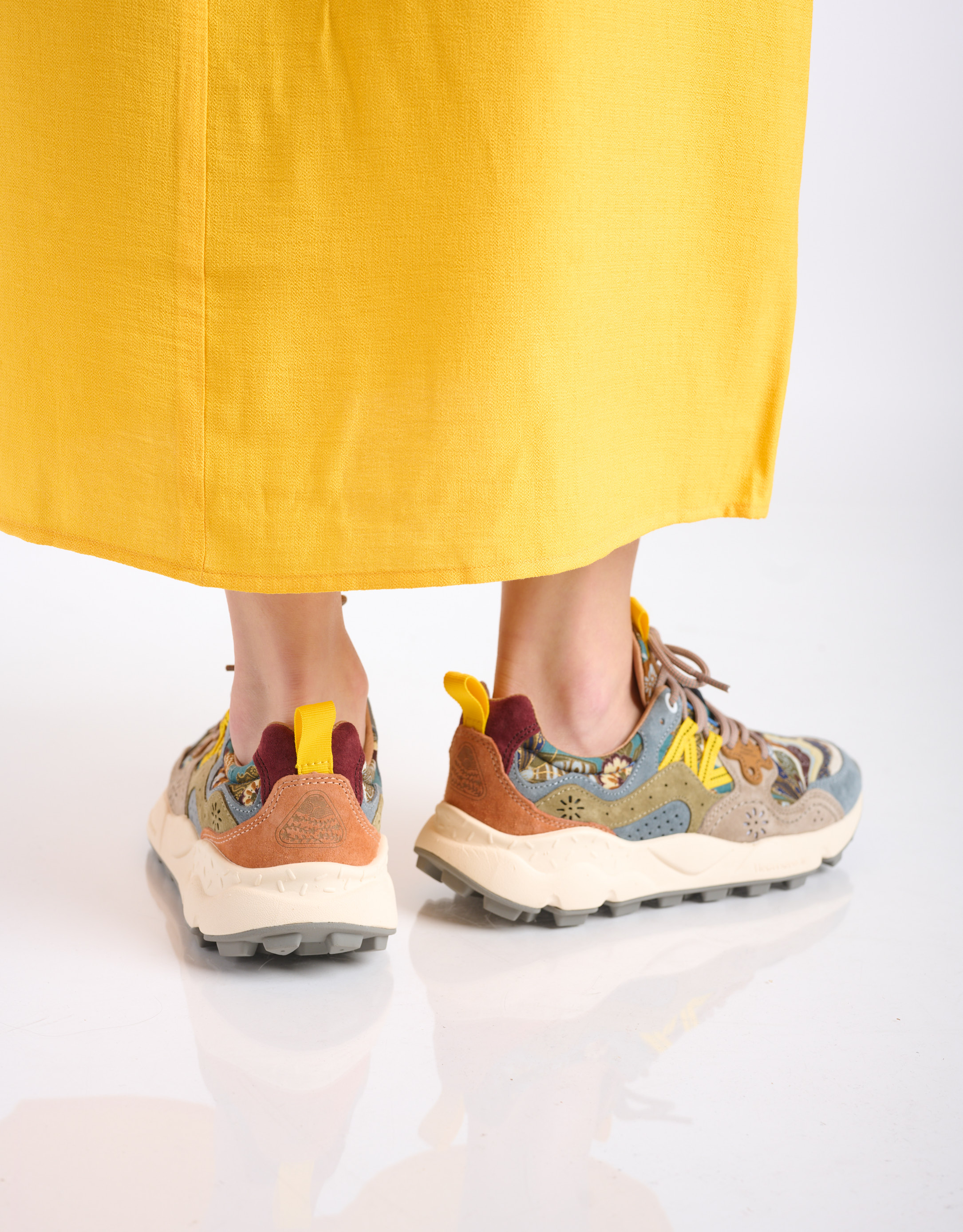 נעלי נשים - Flower Mountain - סניקרס עם הדפס YAMANO3 - כחול   חום4