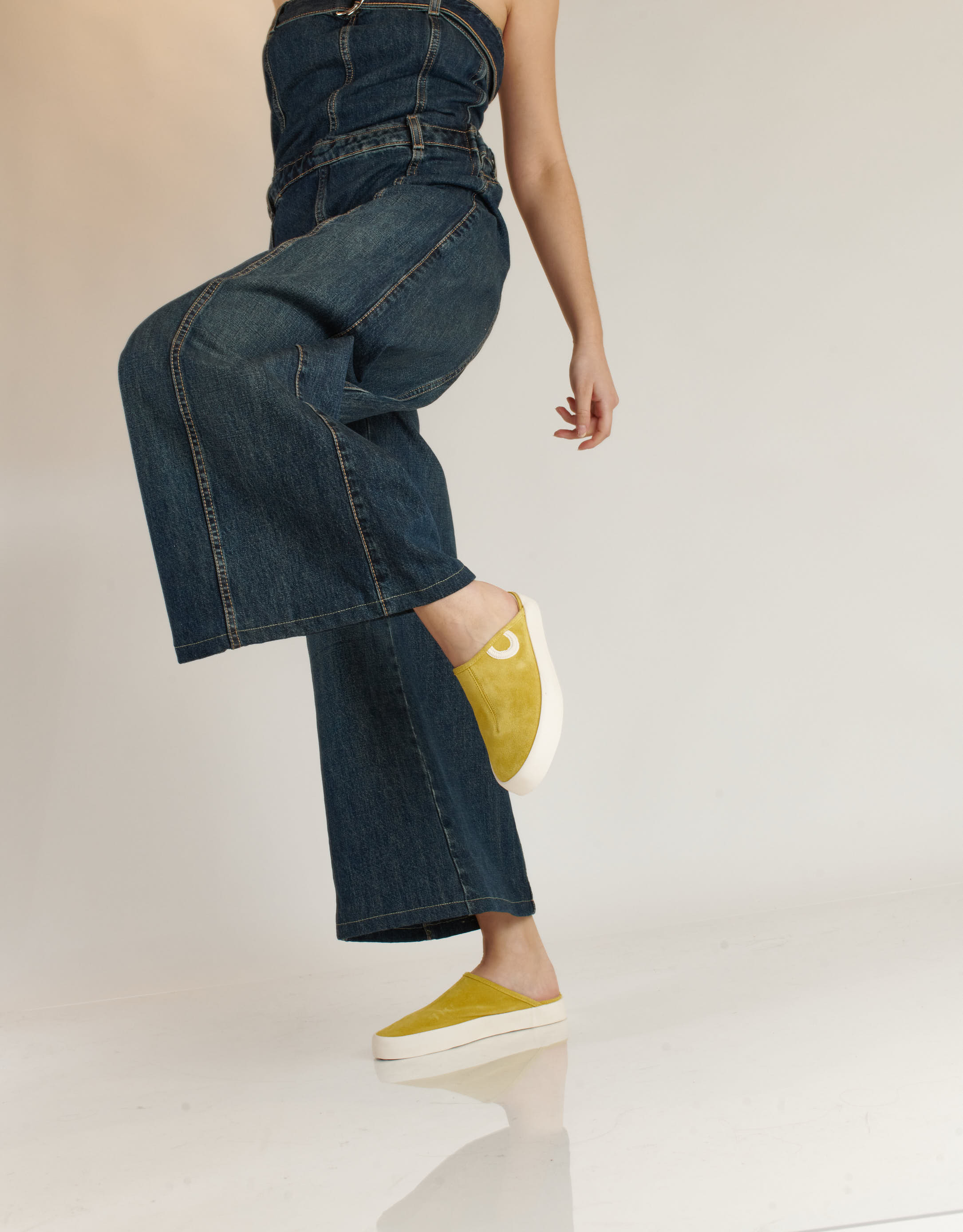 נעלי נשים - Aro - כפכפי זמש UMA - צהוב2