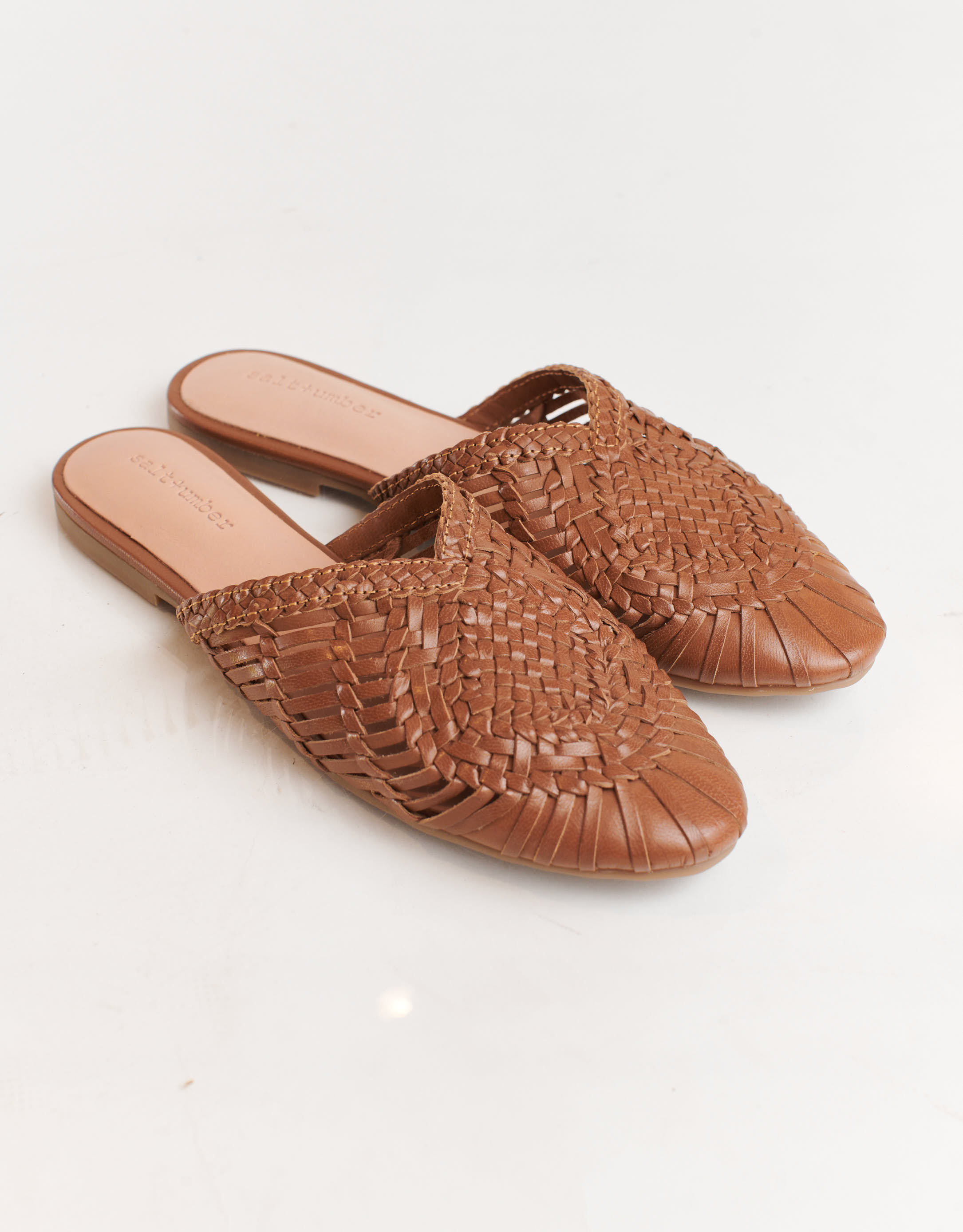 נעלי נשים - Salt+Umber - כפכפי עור ARI - חום3