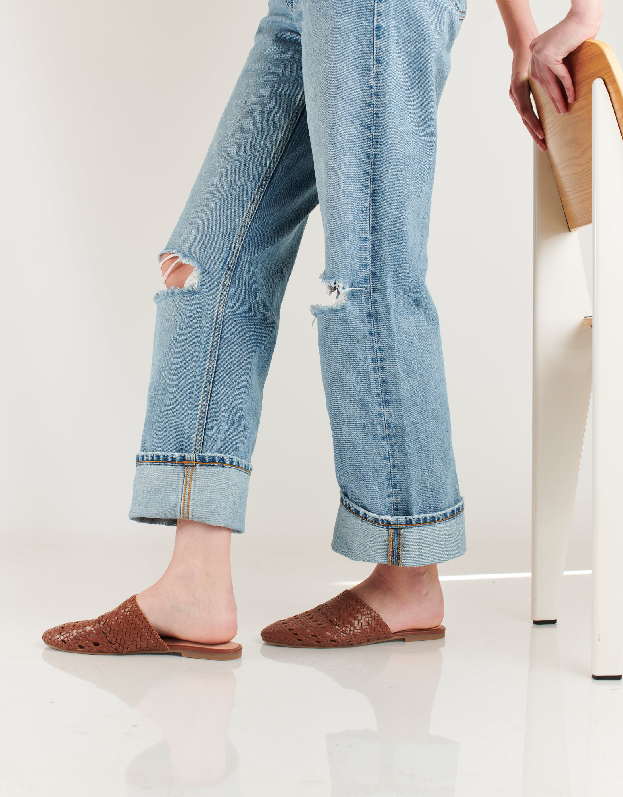 נעלי נשים - Salt+Umber - כפכפי עור LILY - חום4