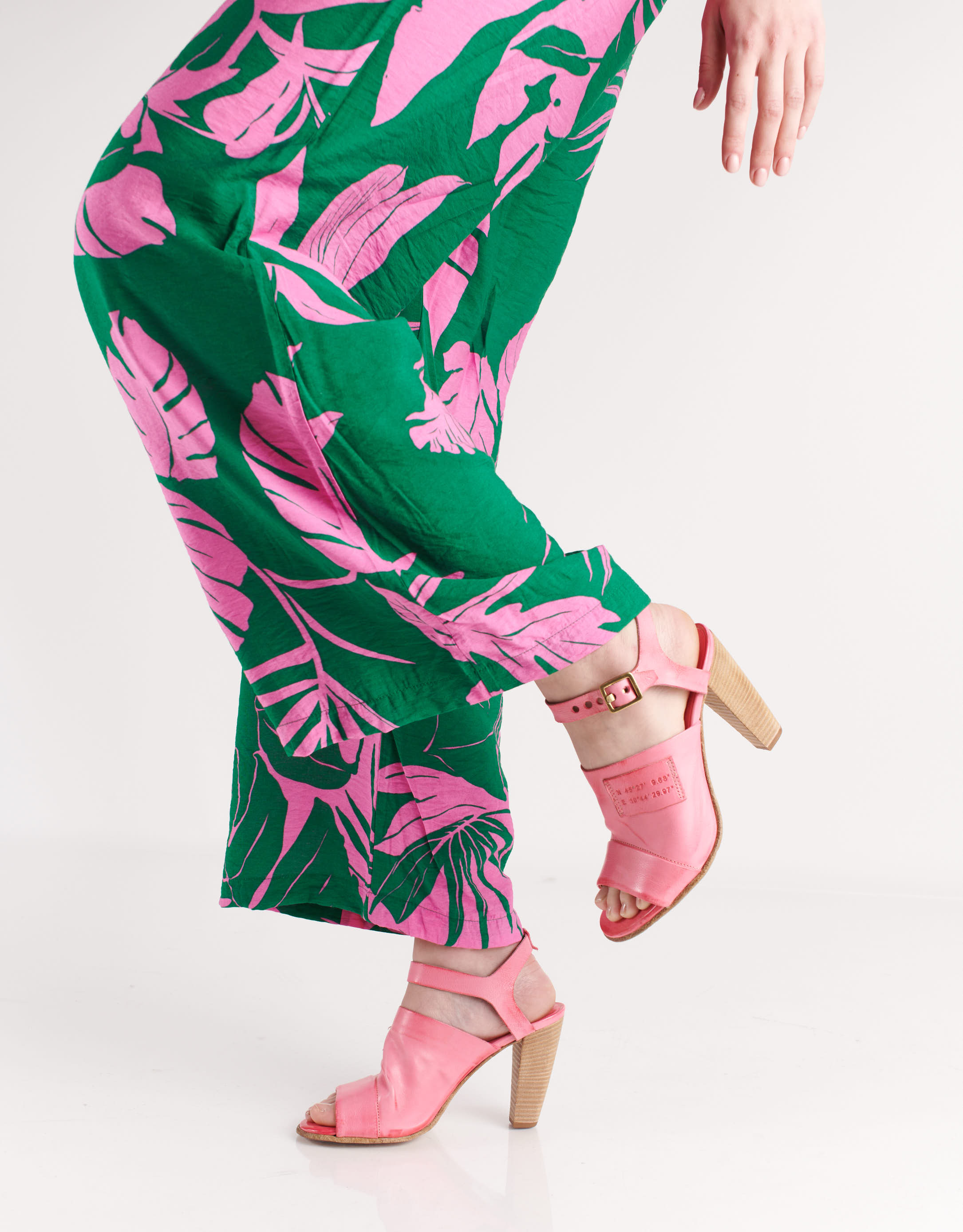 נעלי נשים - A.S. 98 - סנדלי עקב CIKITA - ורוד2