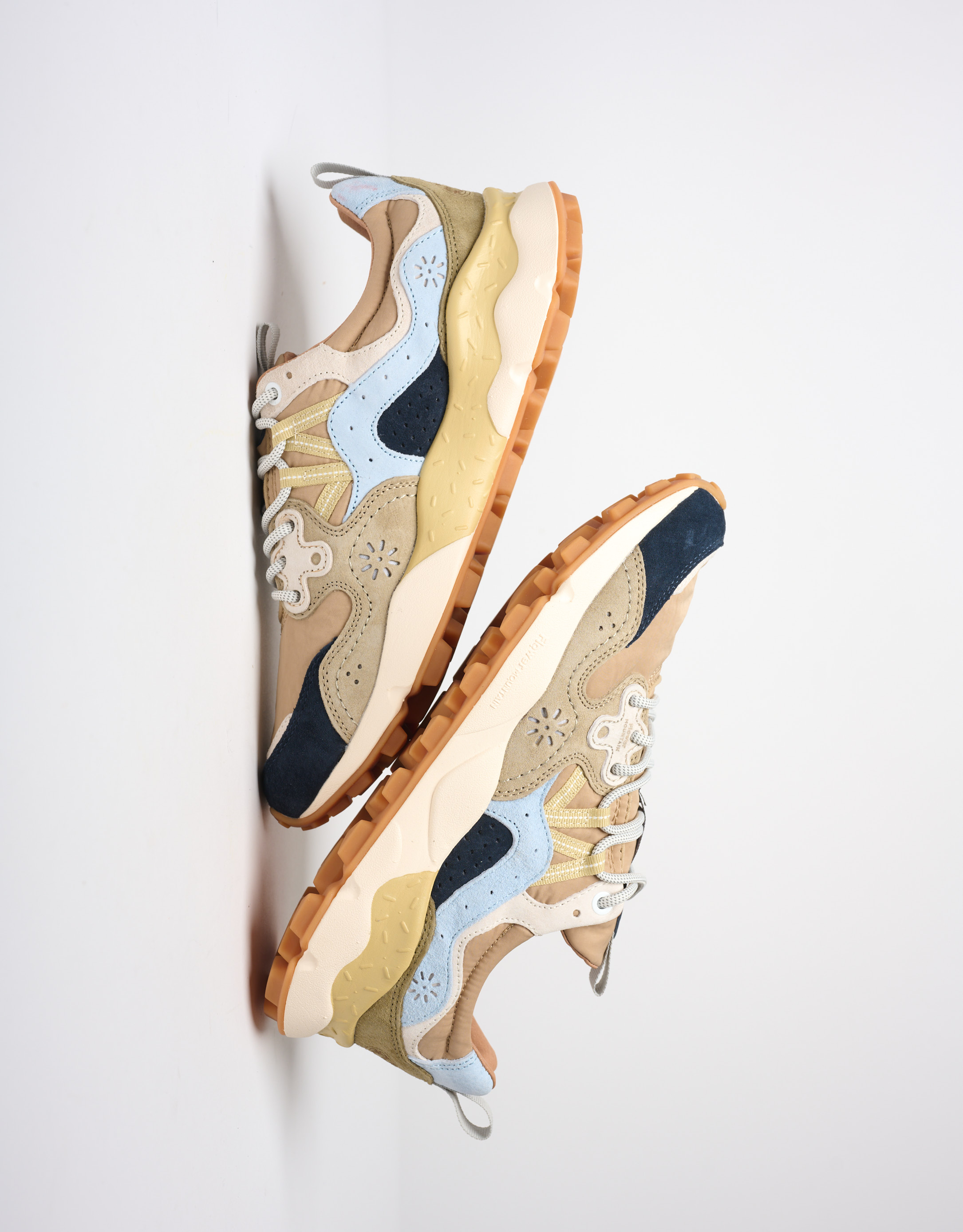 נעלי גברים - Flower Mountain - סניקרס צבעוניות YAMANO - בז'   כחול2