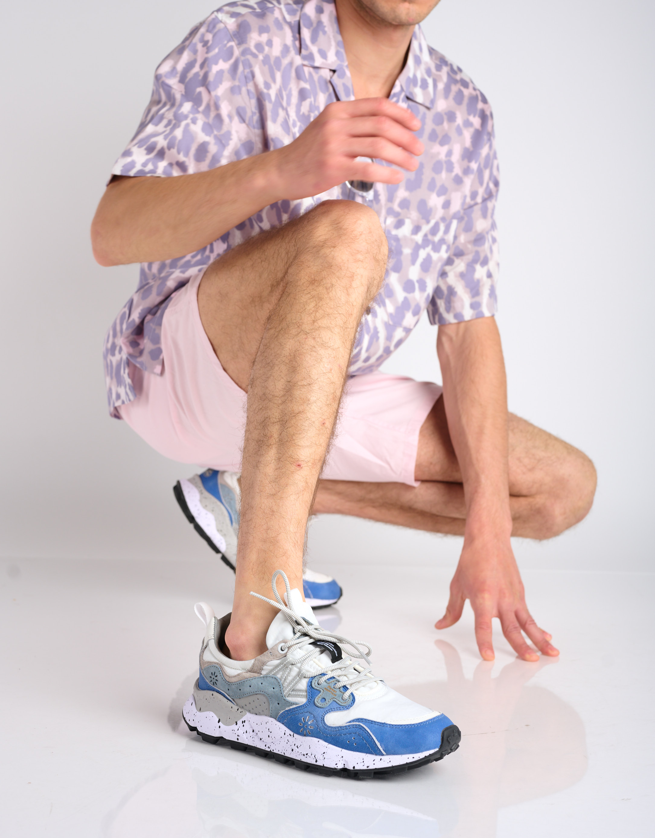 נעלי גברים - Flower Mountain - סניקרס צבעוניות YAMANO - לבן   כחול3