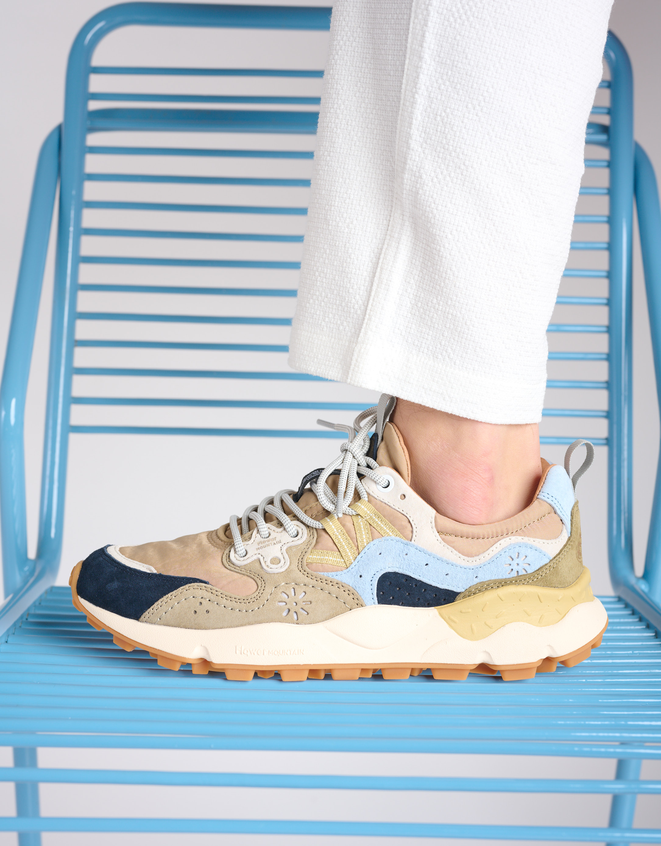 נעלי גברים - Flower Mountain - סניקרס צבעוניות YAMANO - בז'   כחול3