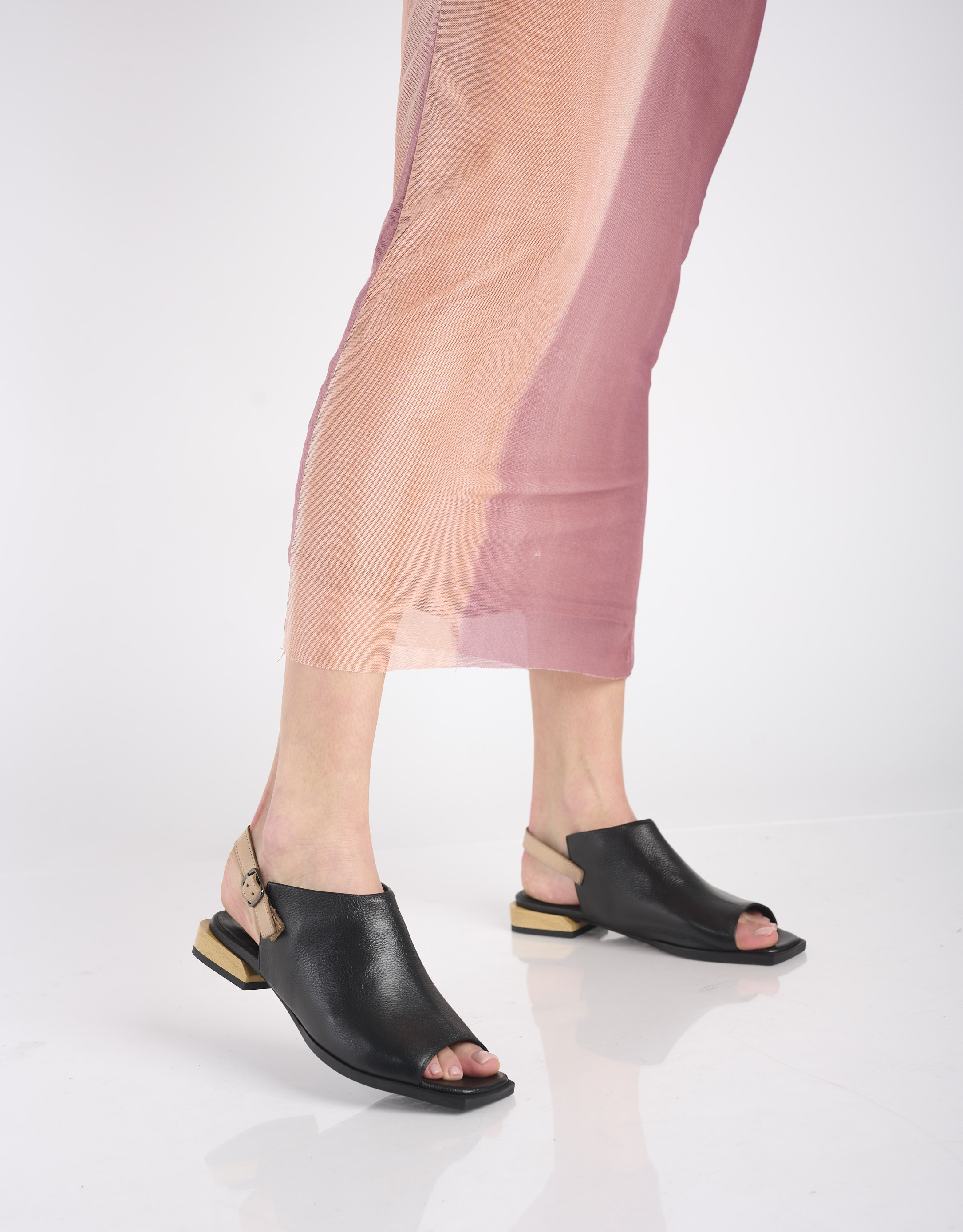 נעלי נשים - Yuko Imanishi - סנדלים סגורים YUI - שחור2